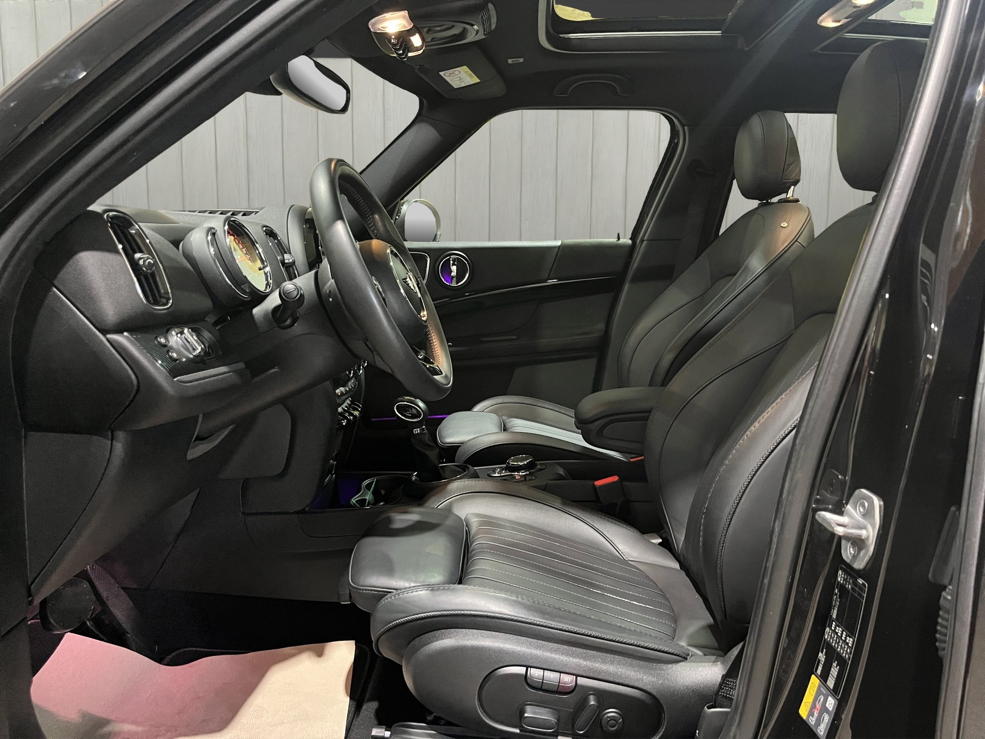 MINI Countryman Cooper S E ALL4 Steptronic Trafalgar-image-13