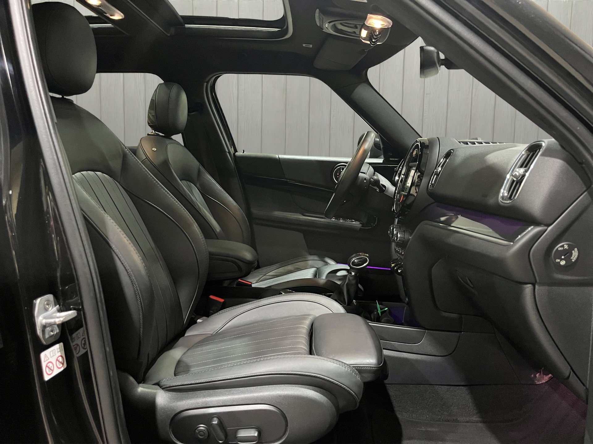 MINI Countryman Cooper S E ALL4 Steptronic Trafalgar-image-12