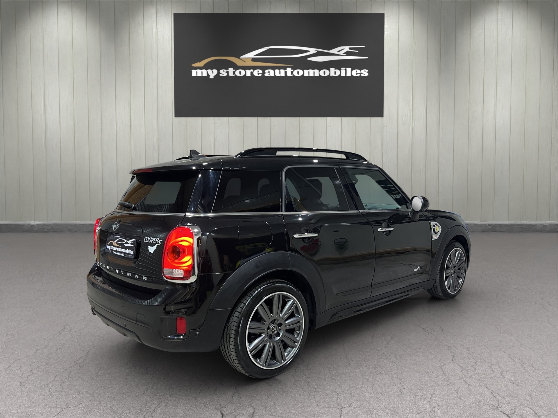 MINI Countryman Cooper S E ALL4 Steptronic Trafalgar-image-7