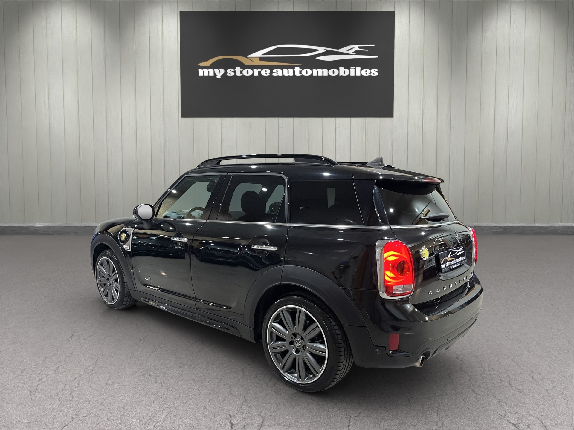 MINI Countryman Cooper S E ALL4 Steptronic Trafalgar-image-5