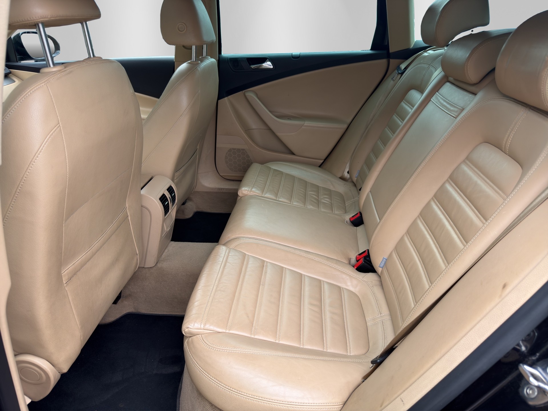 VW Passat Variant 2.0T FSI Sportline-image-13