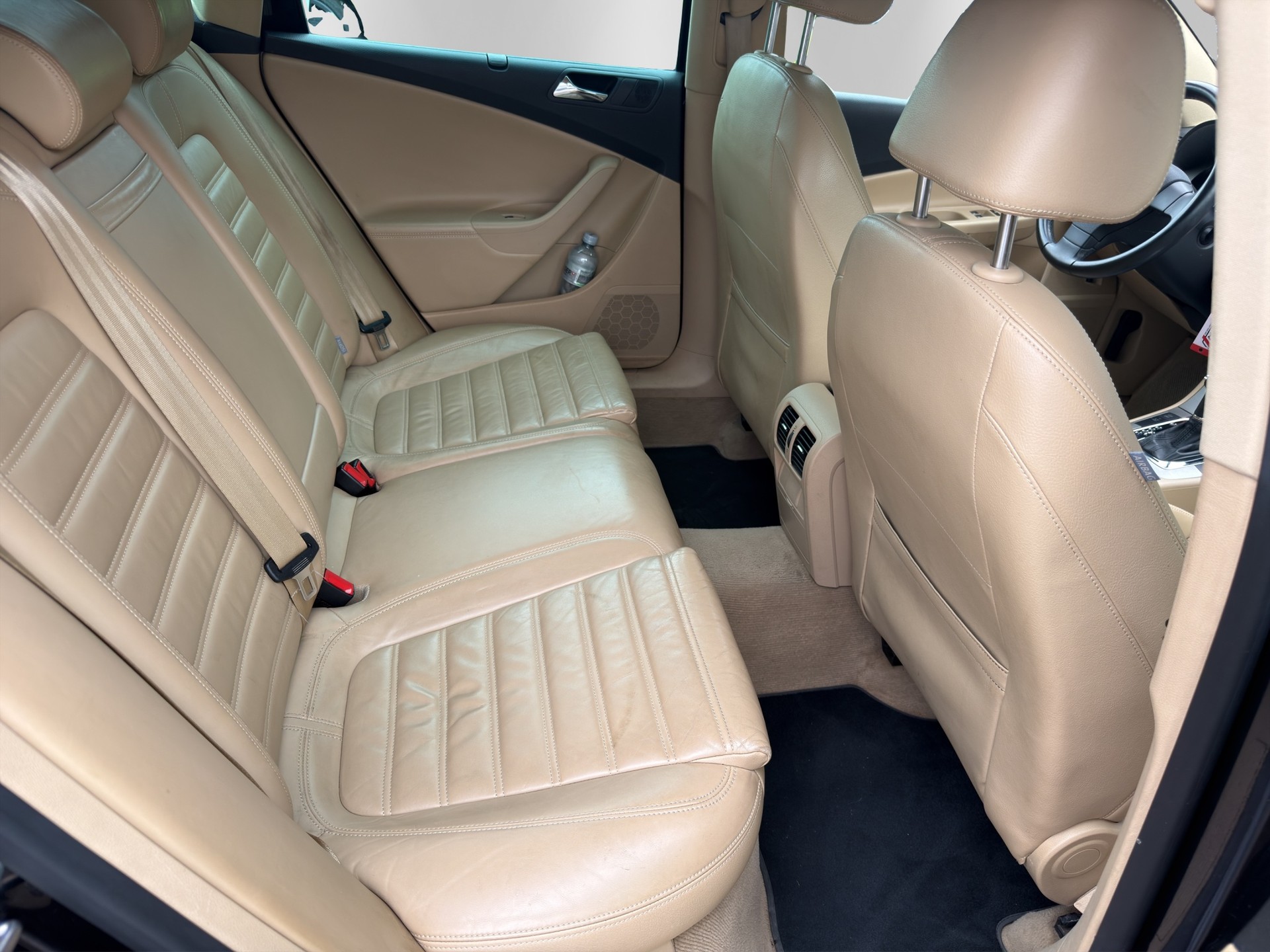 VW Passat Variant 2.0T FSI Sportline-image-14