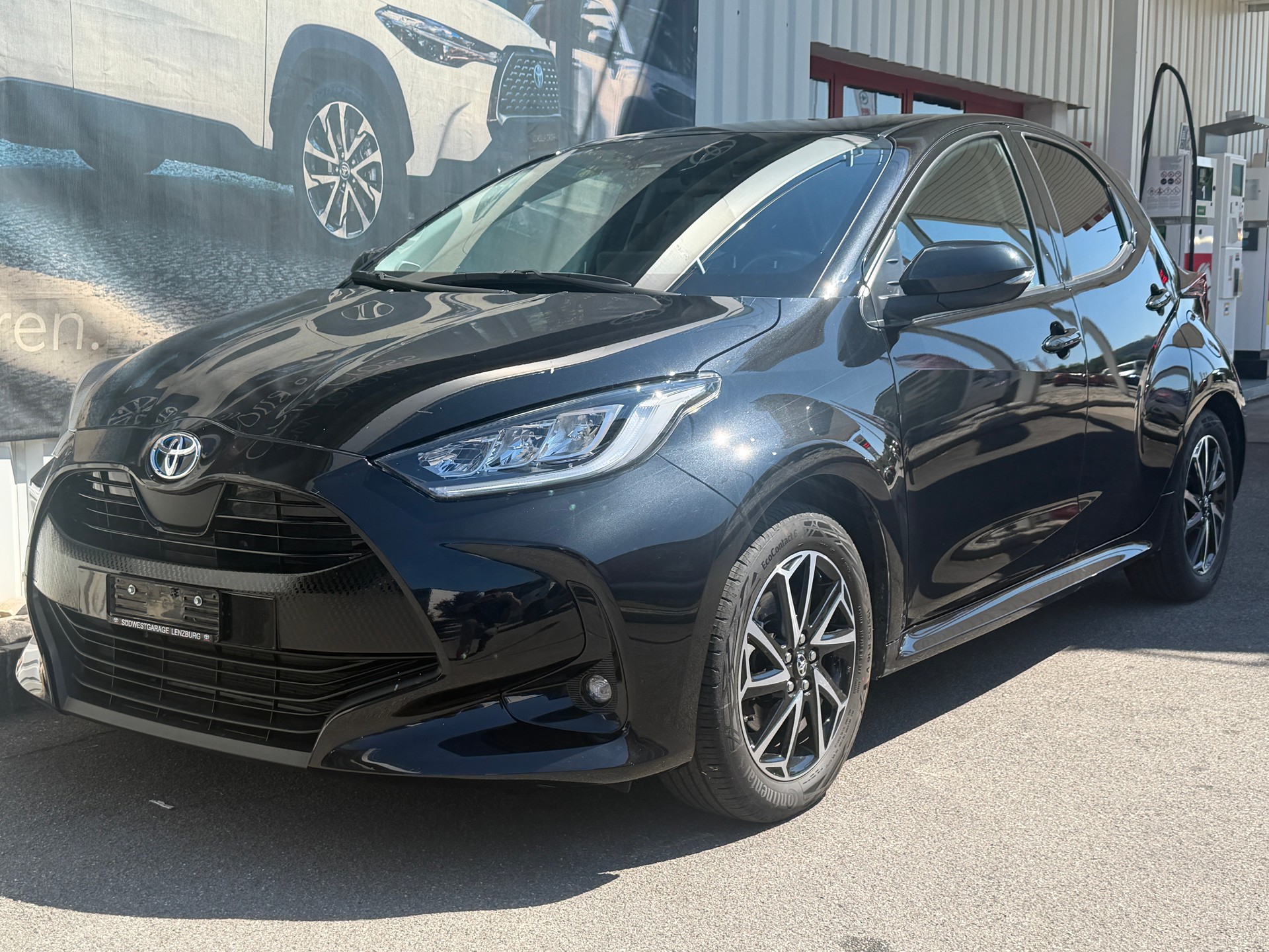 TOYOTA Yaris 1.5 Trend e-CVT-image-2