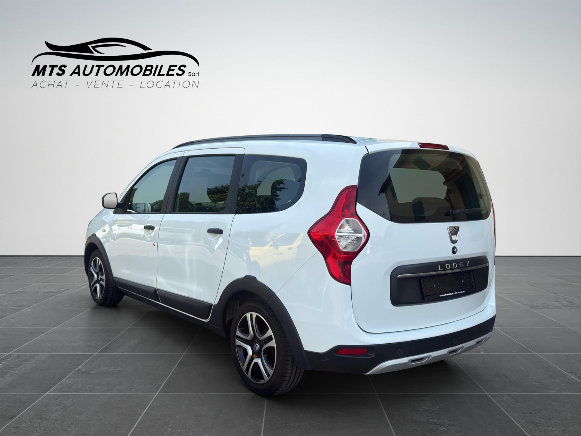 DACIA Lodgy TCE 130 Stepway 7PL-image-3