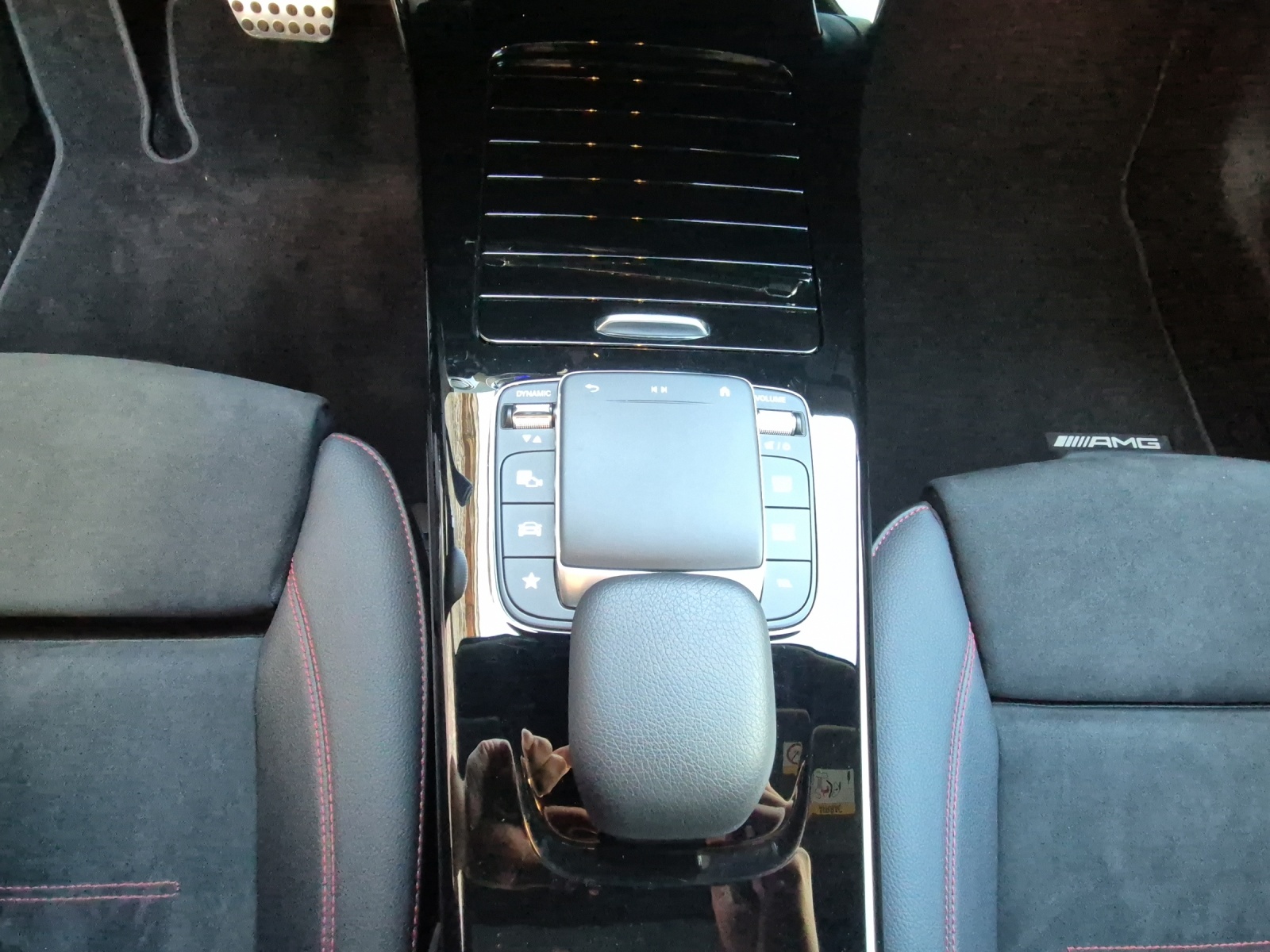 MERCEDES-BENZ A 250 4Matic 8G-DCT-image-13