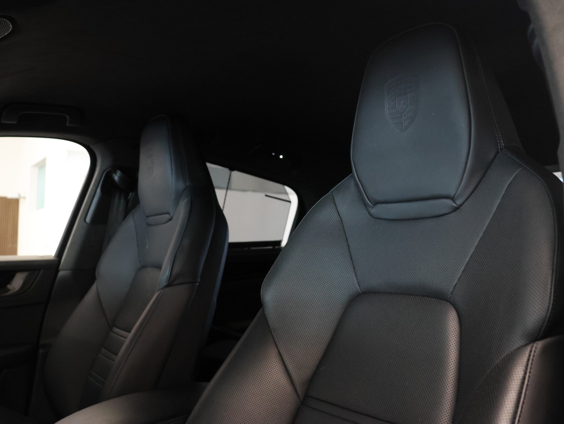 PORSCHE Cayenne Turbo E-Hybrid Tiptronic *360-Kamera* *Burmester* *Sitzheizung*-image-11