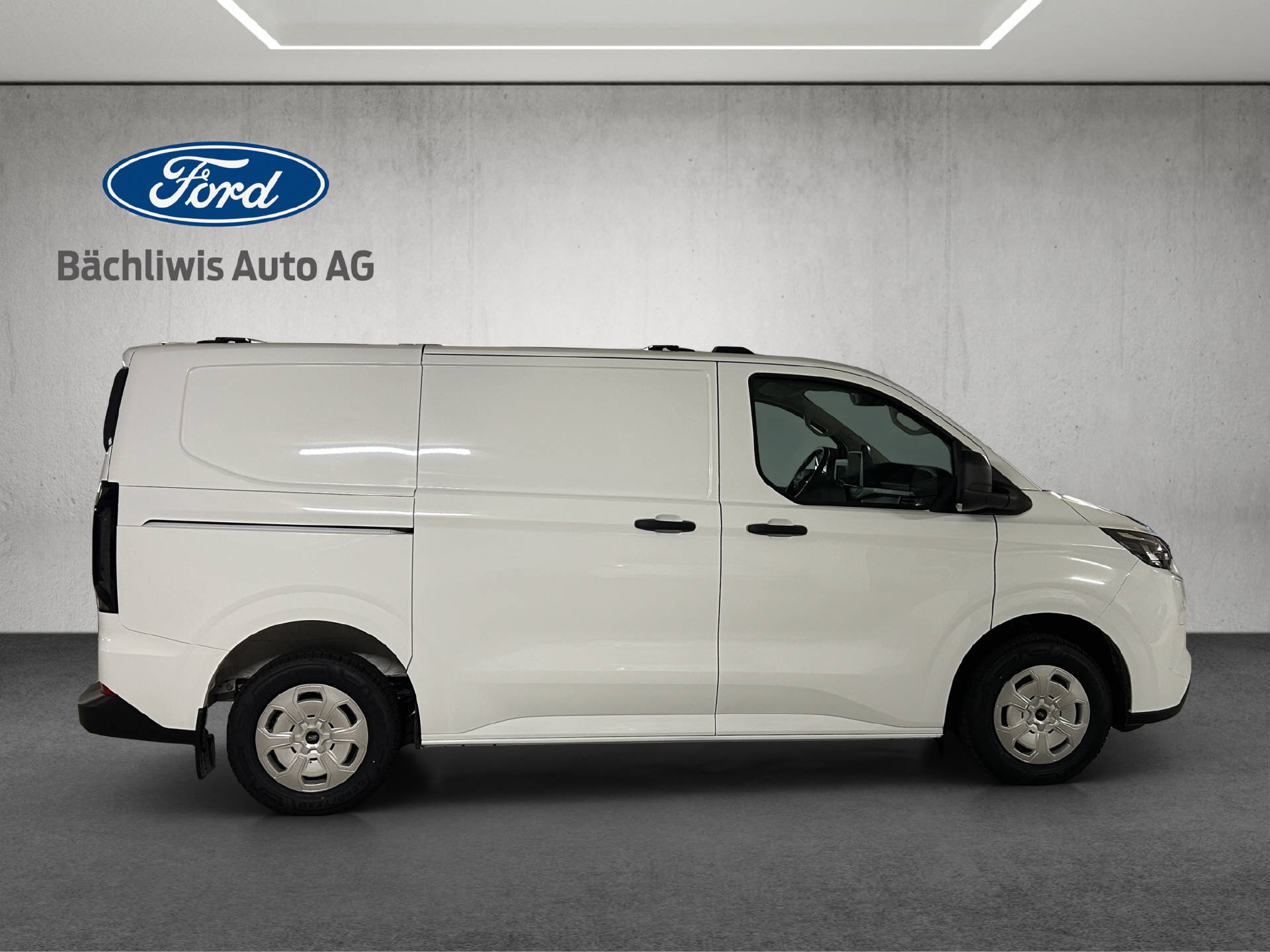 FORD Transit Custom Van 320 L1 2.5 Duratec 233 Trend PHEV-image-5