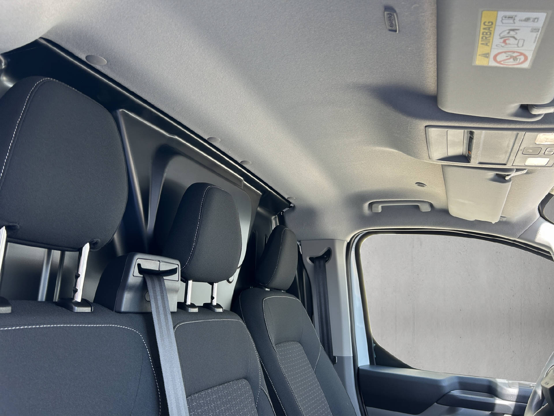 FORD Transit Custom Van 320 L1 2.5 Duratec 233 Trend PHEV-image-26