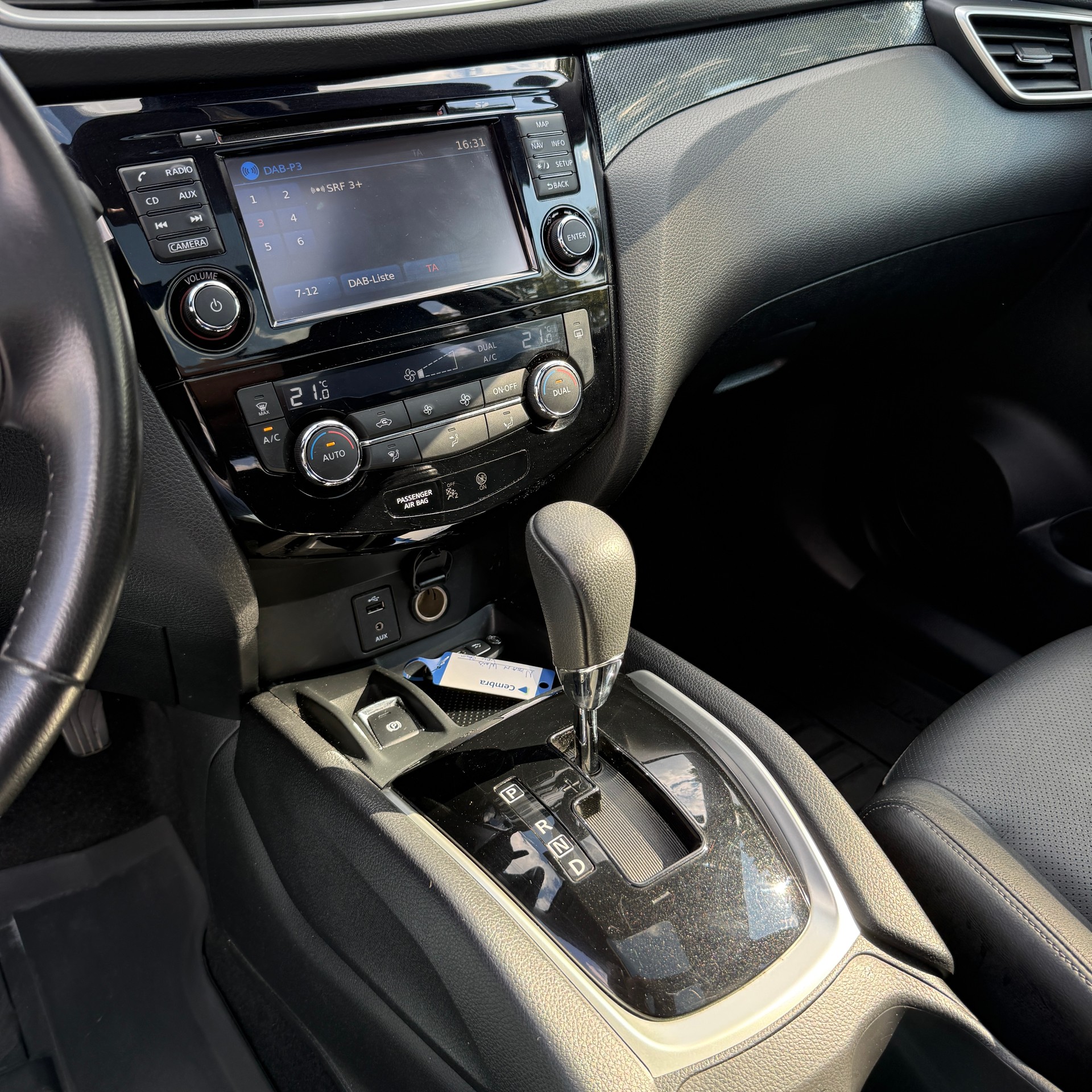 NISSAN X-Trail 2.0 dCi tekna Xtronic CVT ALL-MODE 4x4-image-9