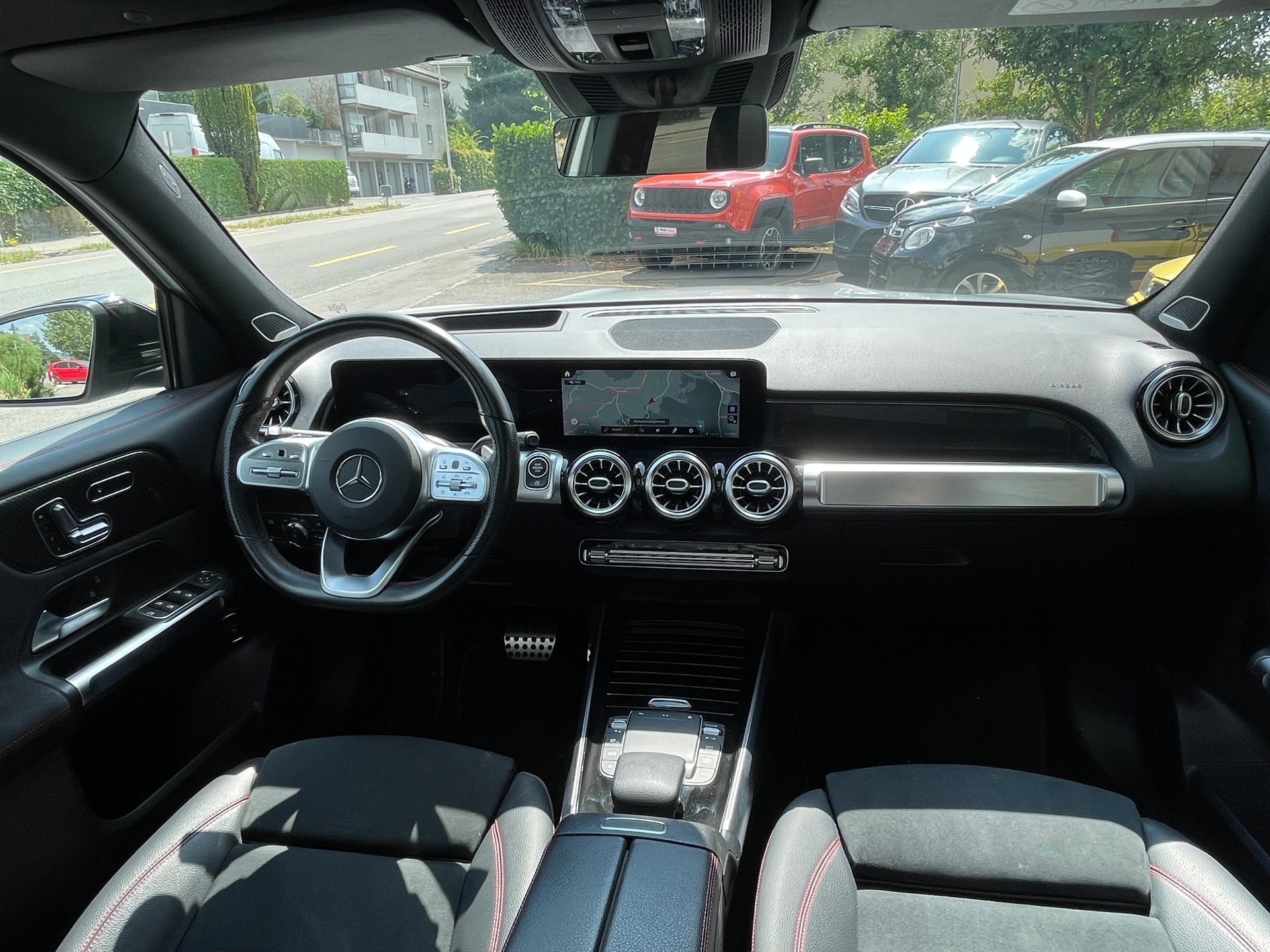 MERCEDES-BENZ GLB 220 d 4Matic AMG Line 8G-Tronic-image-7