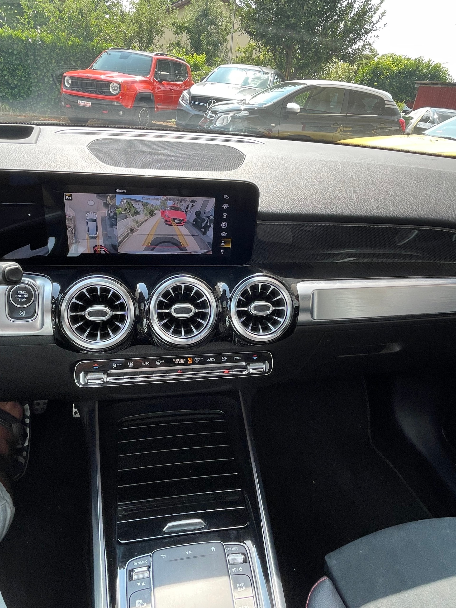 MERCEDES-BENZ GLB 220 d 4Matic AMG Line 8G-Tronic-image-8