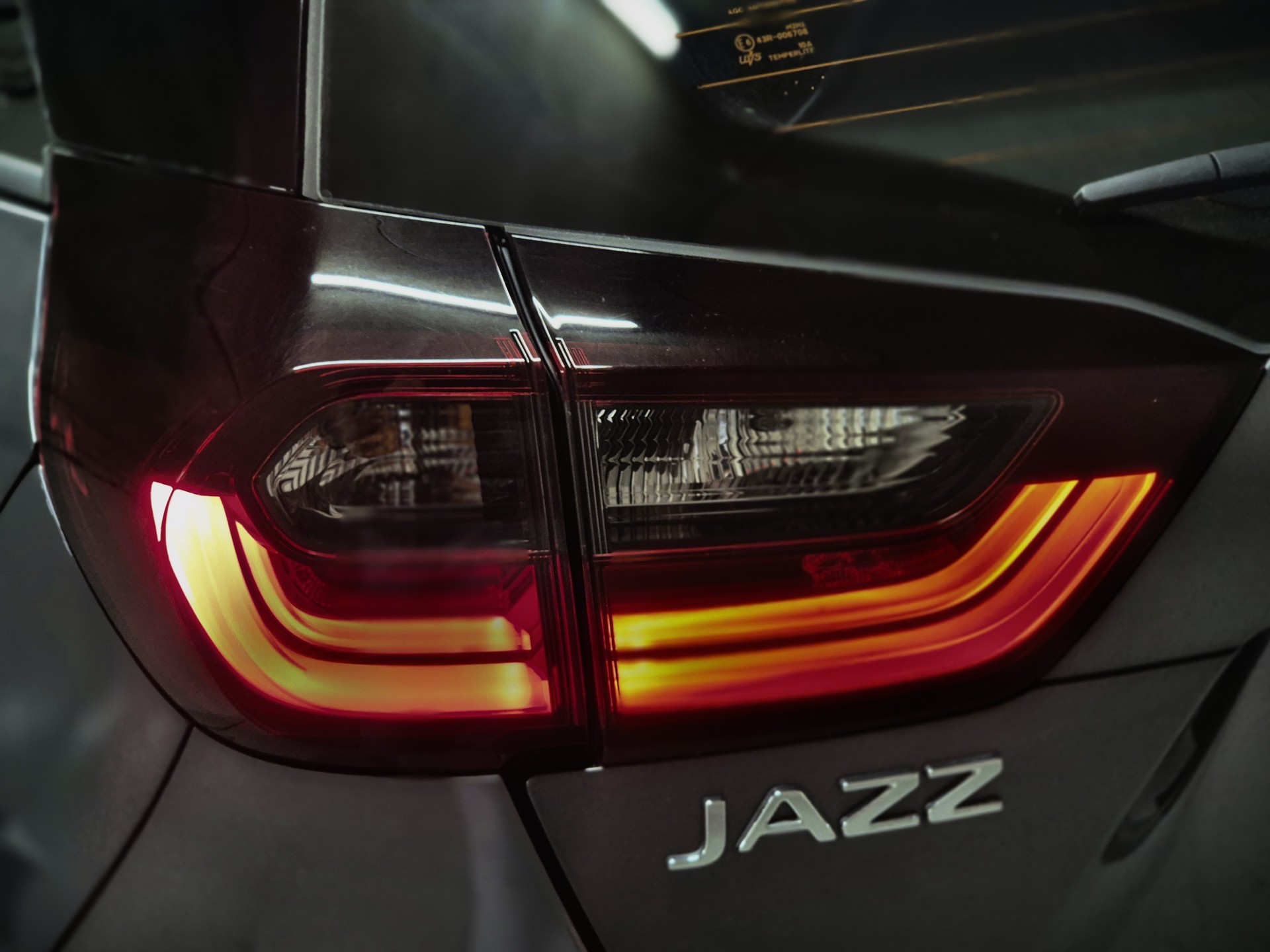 HONDA Jazz 1.5i-MMD Elegance E-CVT-image-9