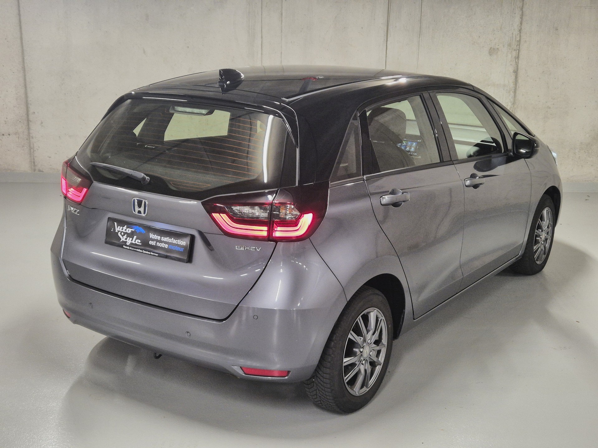 HONDA Jazz 1.5i-MMD Elegance E-CVT-image-6