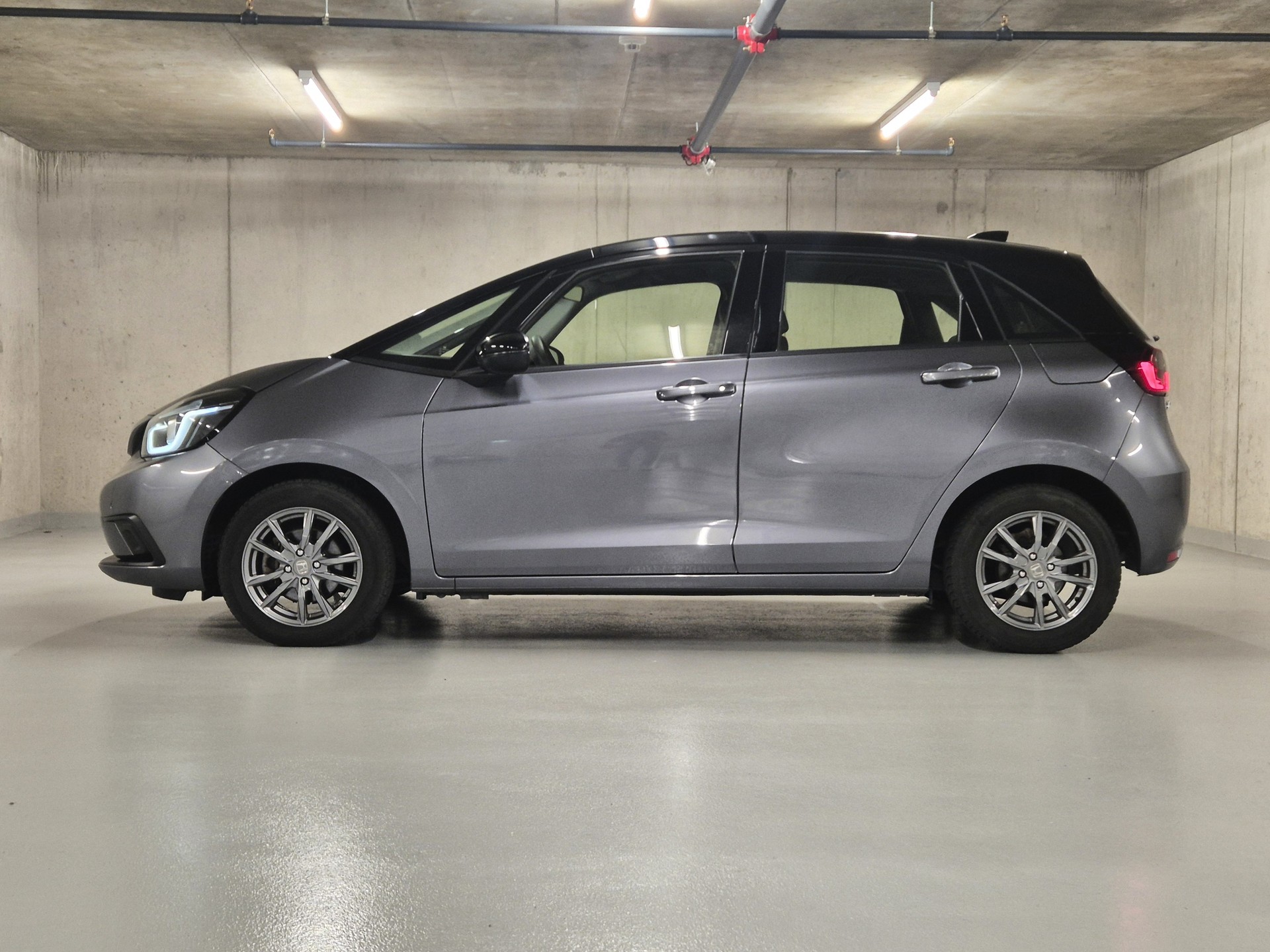 HONDA Jazz 1.5i-MMD Elegance E-CVT-image-4