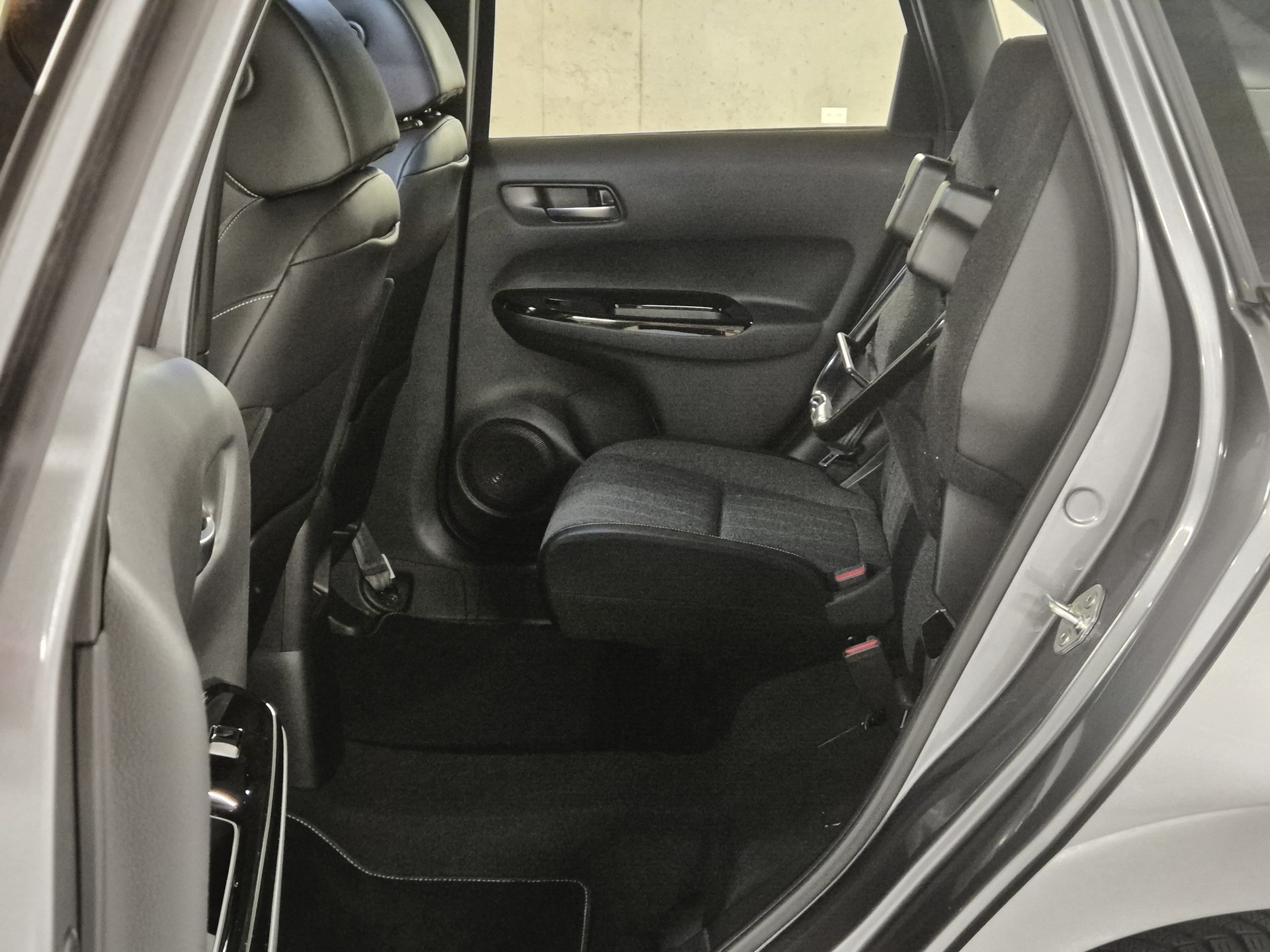 HONDA Jazz 1.5i-MMD Elegance E-CVT-image-23