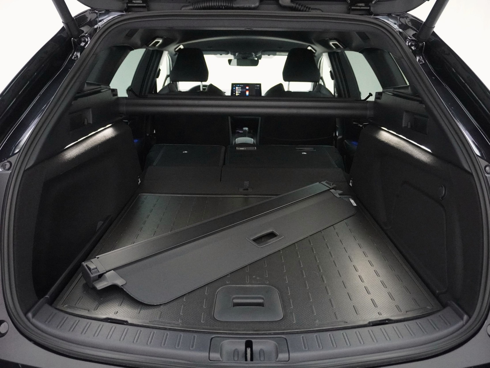 TOYOTA Corolla Touring Sports 2.0 HSD Trend-image-21