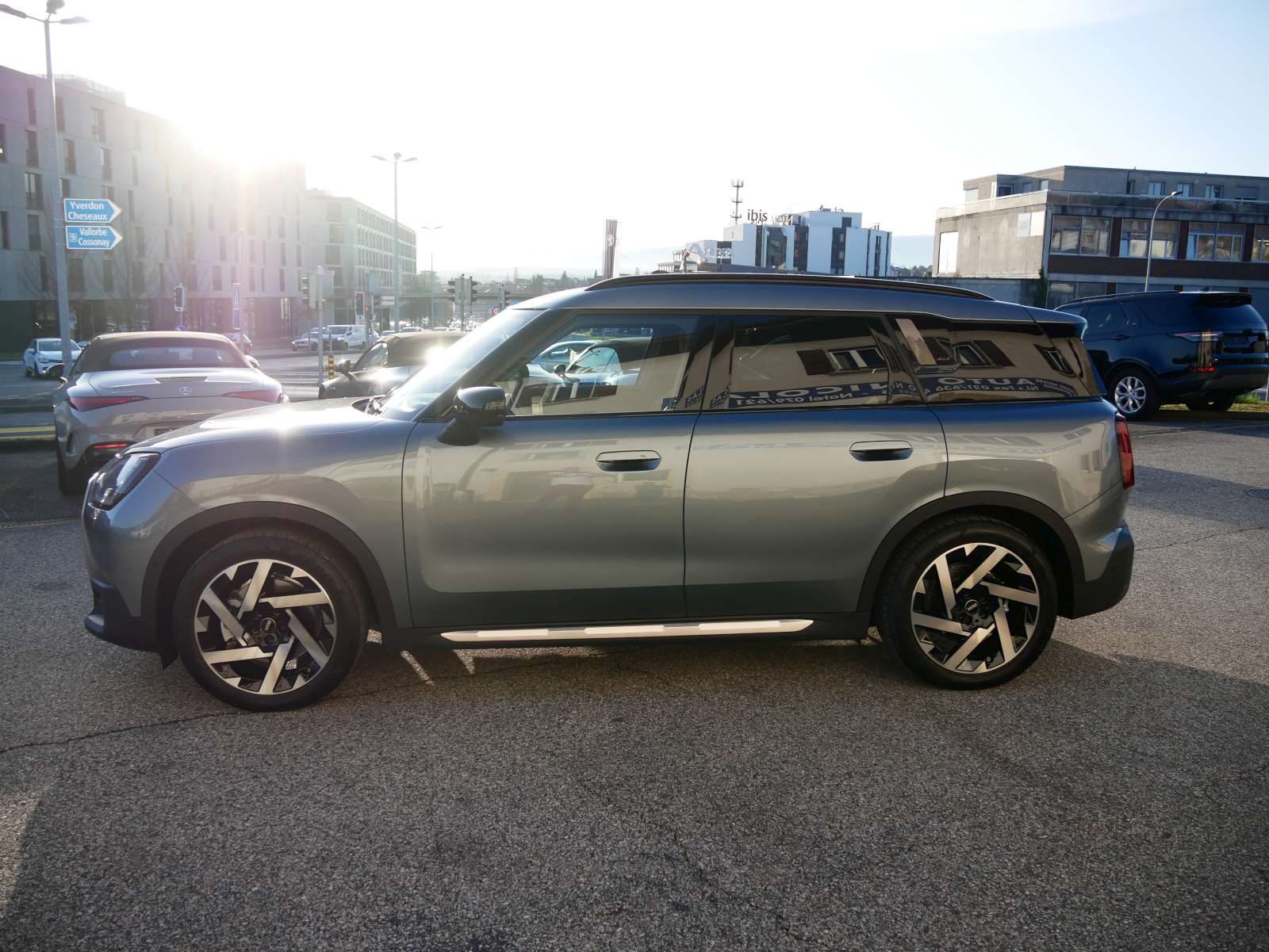 MINI Countryman SE ALL 4-image-1