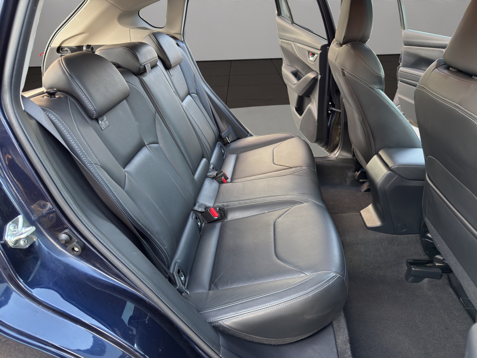 SUBARU Impreza 2.0 Luxury AWD Lineartronic-image-17