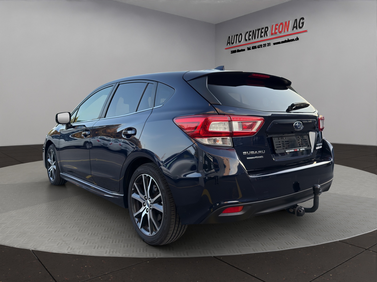 SUBARU Impreza 2.0 Luxury AWD Lineartronic-image-3