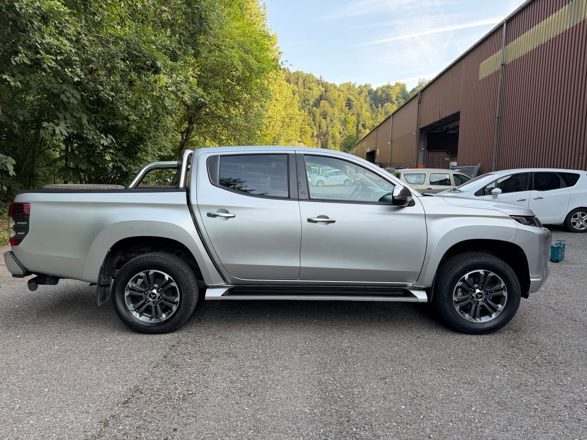 MITSUBISHI L 200 2.2 Diamond Double Cab Automat-image-8