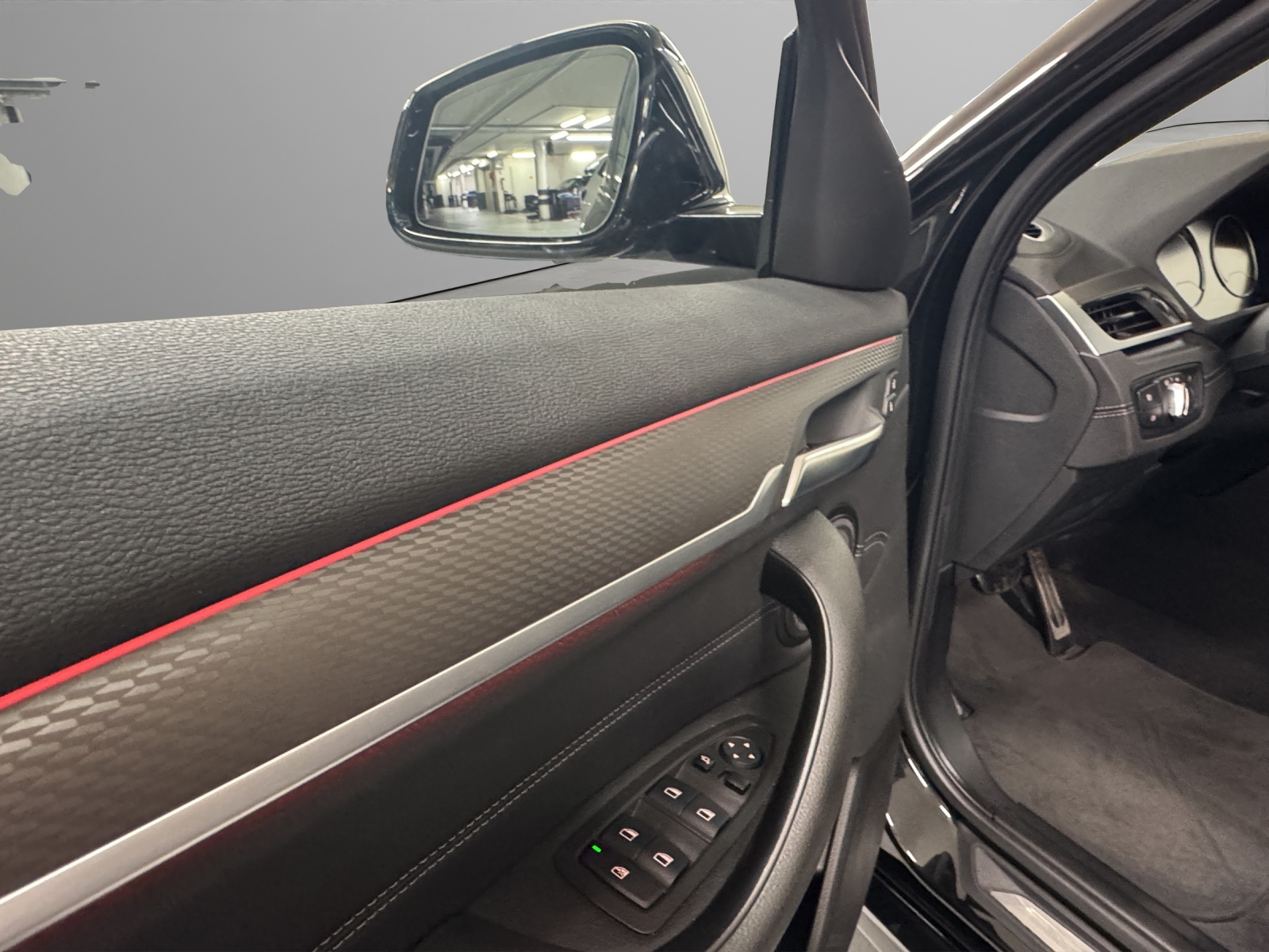 BMW X2 20i xDrive SAG-image-12