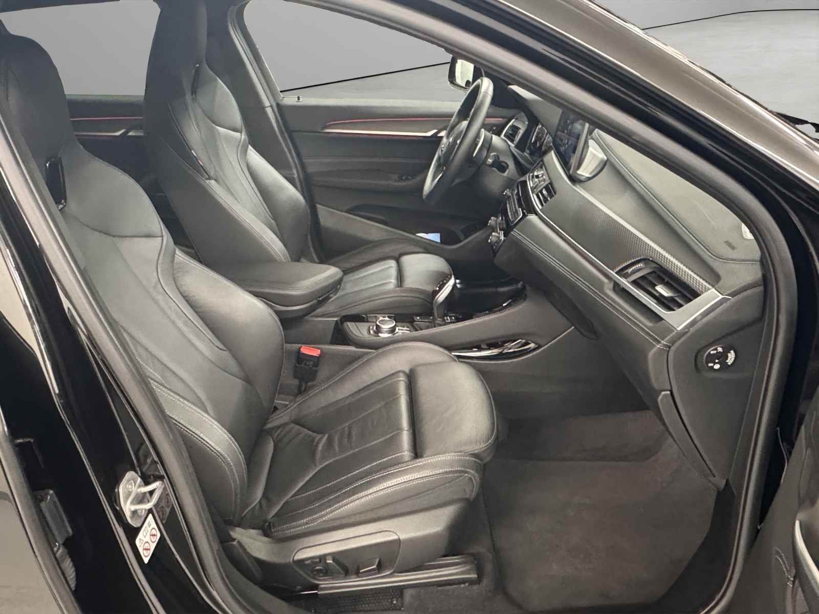 BMW X2 20i xDrive SAG-image-14