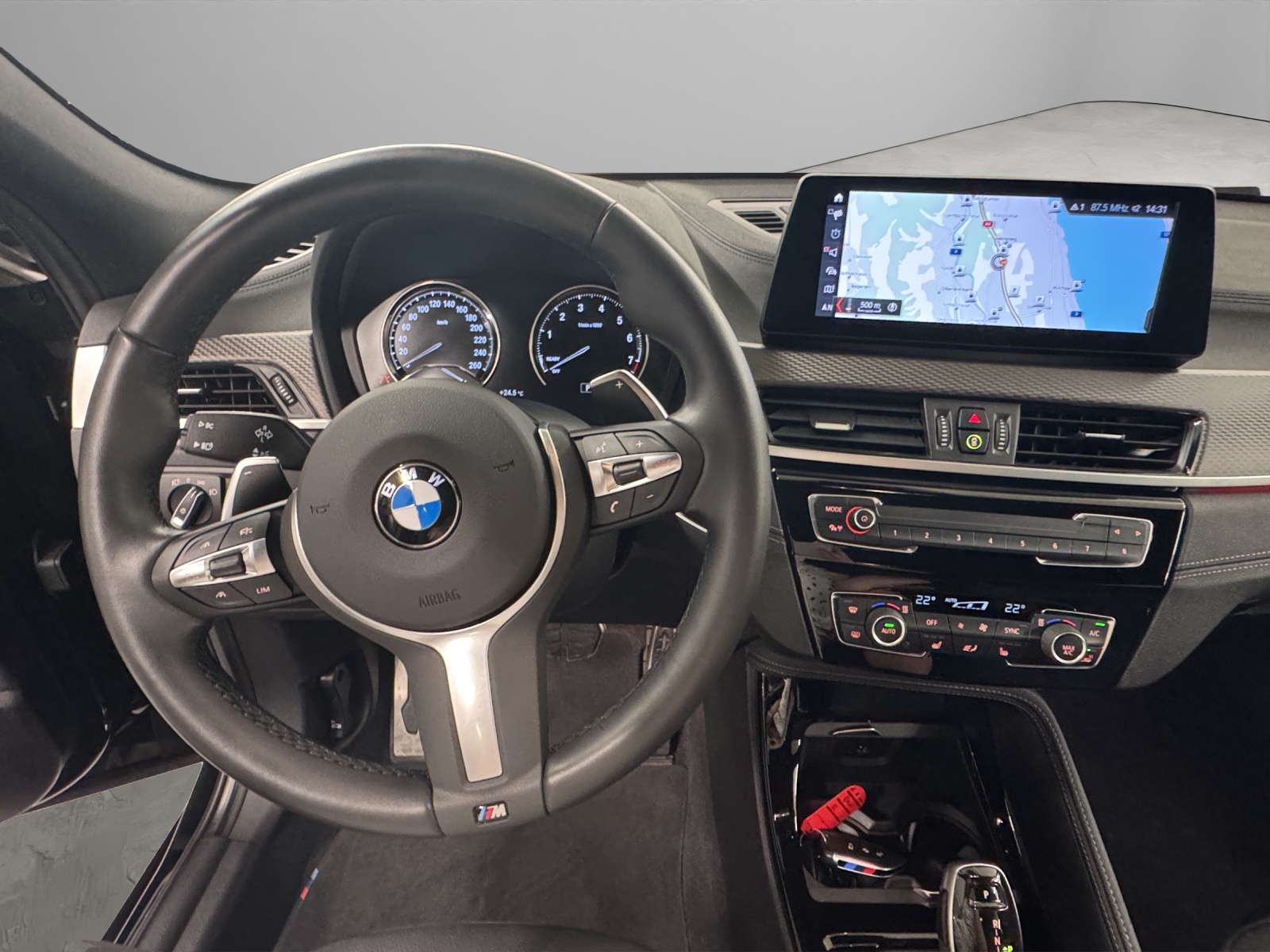 BMW X2 20i xDrive SAG-image-17