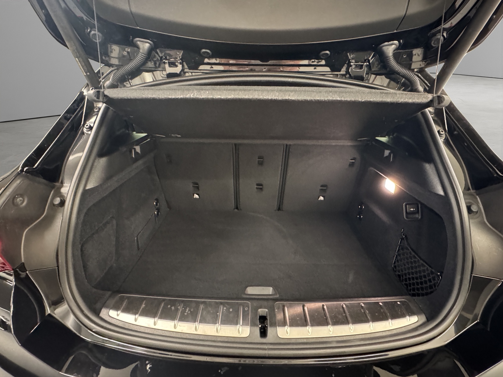 BMW X2 20i xDrive SAG-image-9