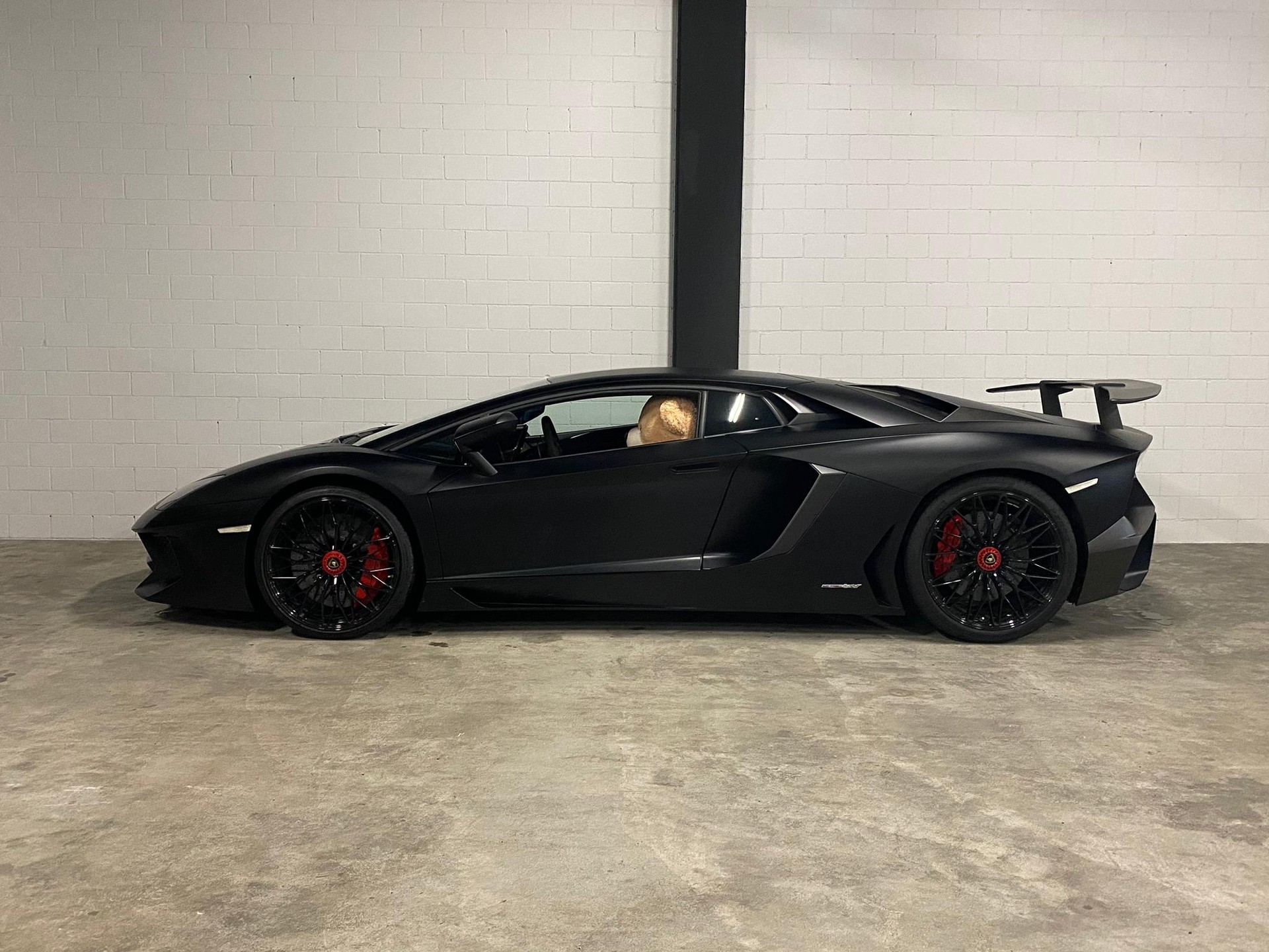 LAMBORGHINI Aventador LP750-4 V Superveloce Coupé E-Gear Ad Personam Mattlackierung "1 of 600"-image-1