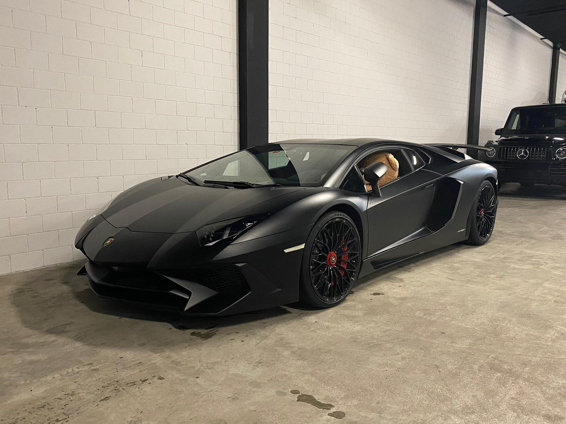 LAMBORGHINI Aventador LP750-4 V Superveloce Coupé E-Gear Ad Personam Mattlackierung "1 of 600"-image-2