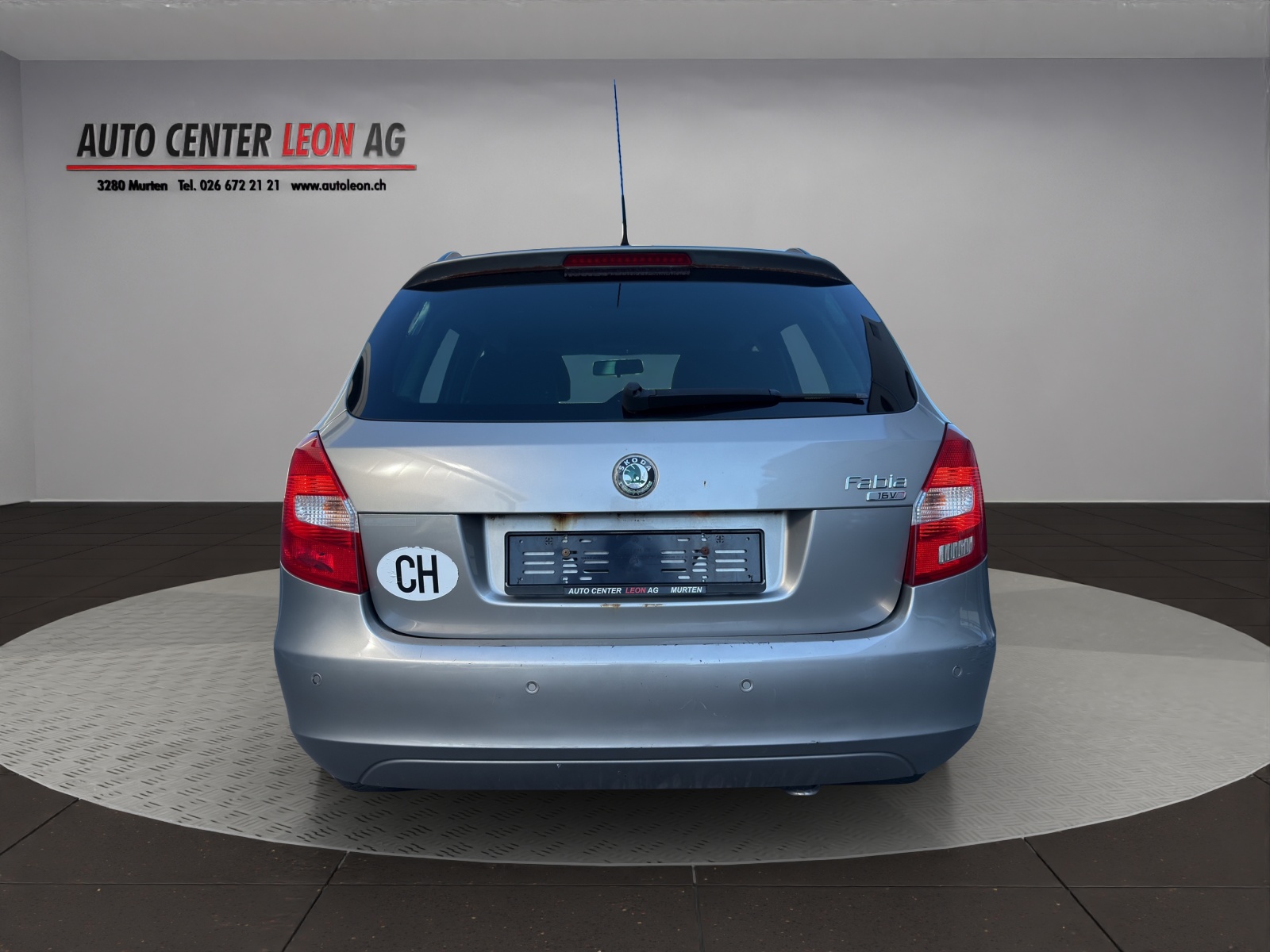 SKODA Fabia 1.6 Ambiente-image-4