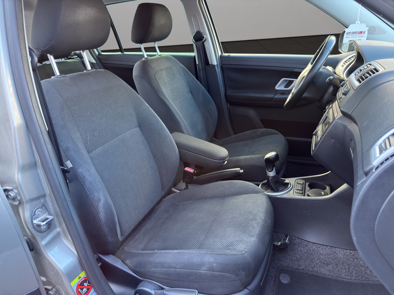 SKODA Fabia 1.6 Ambiente-image-16