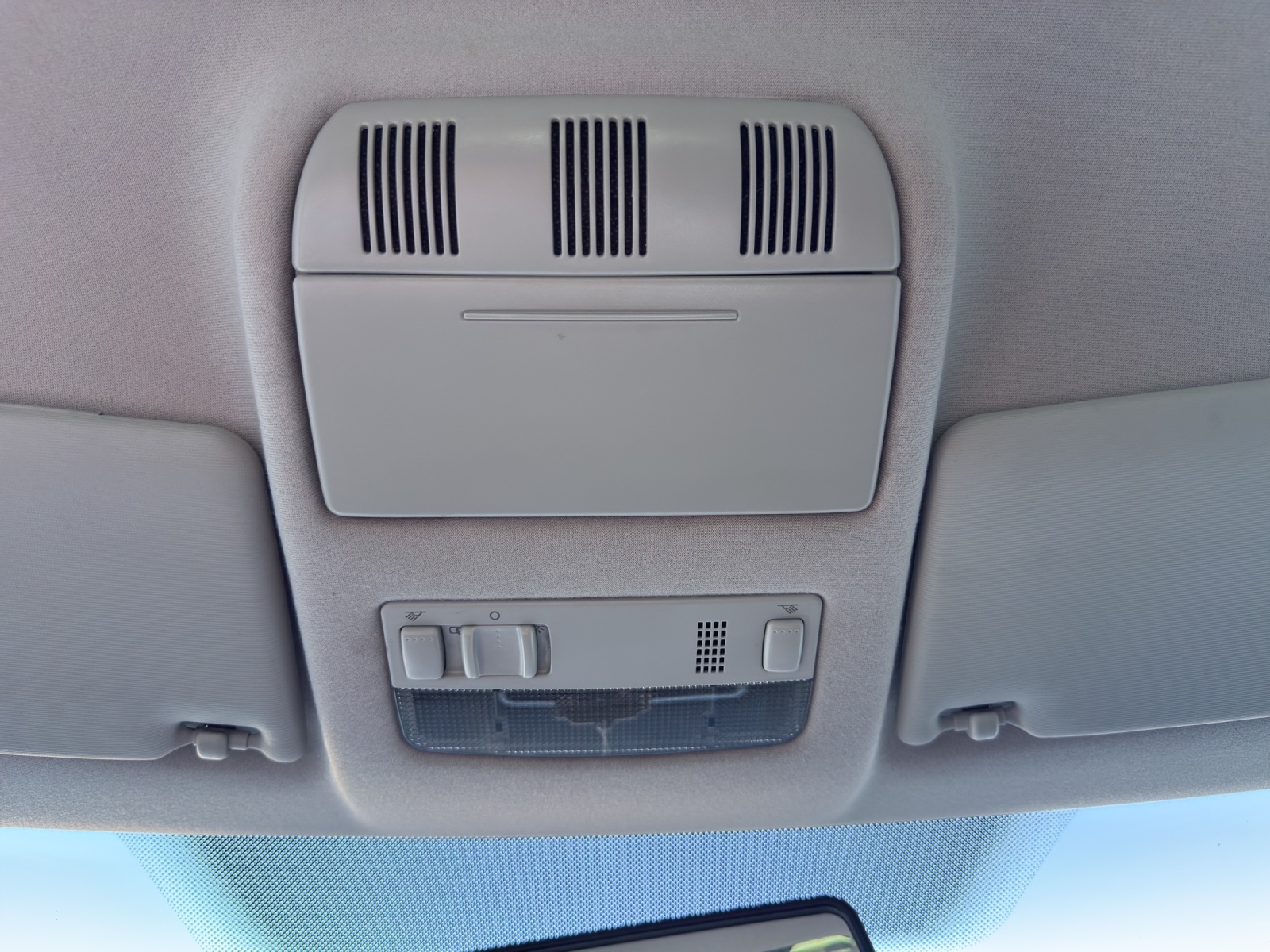 SKODA Fabia 1.6 Ambiente-image-23