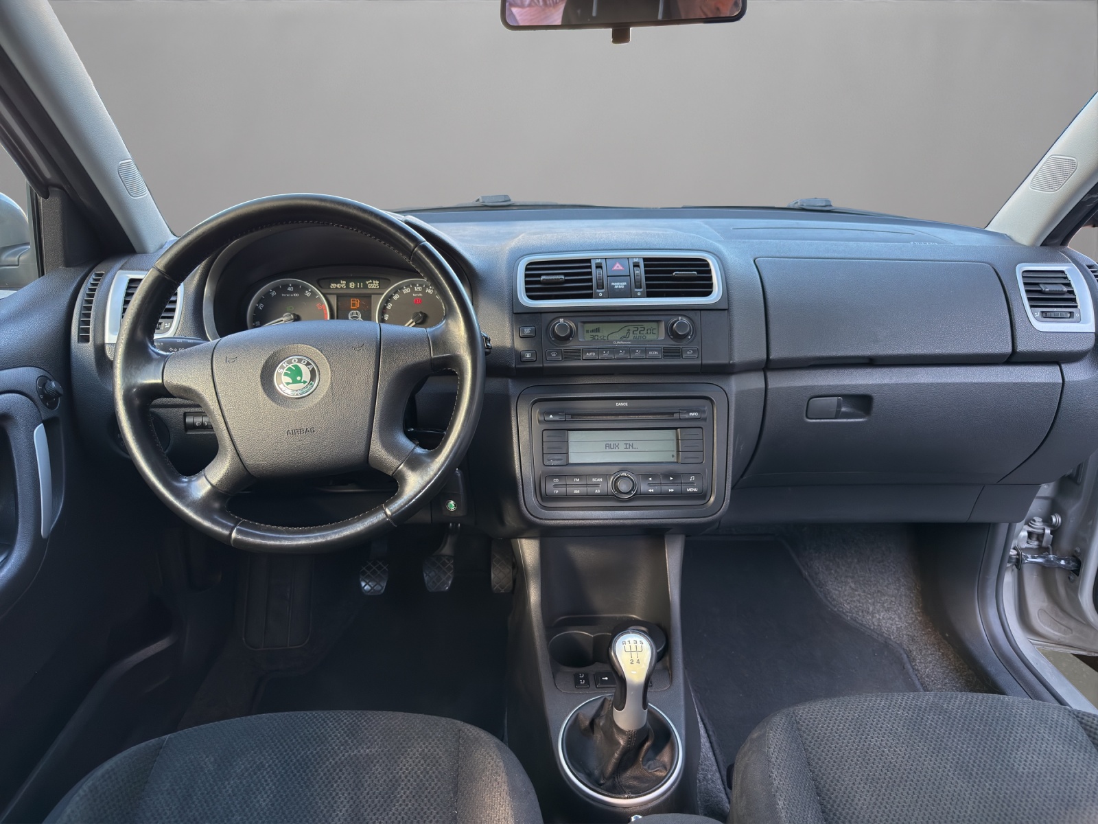SKODA Fabia 1.6 Ambiente-image-13