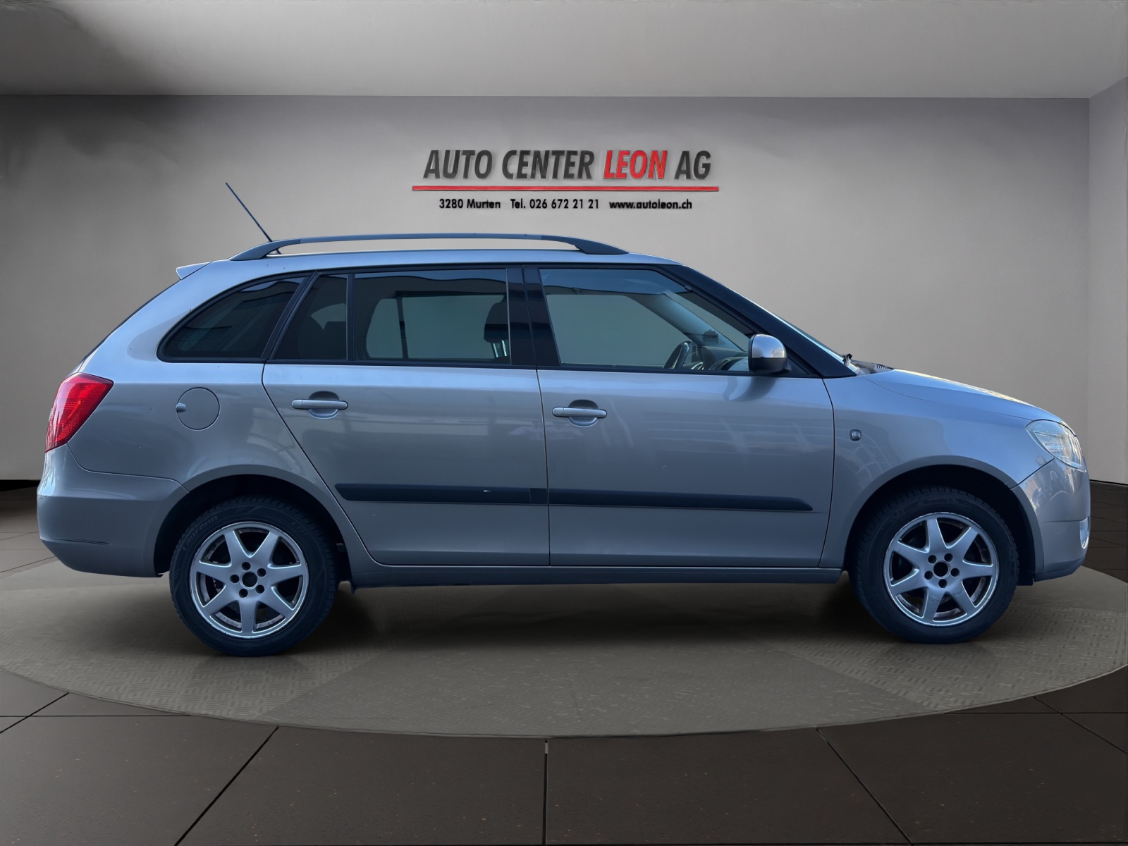 SKODA Fabia 1.6 Ambiente-image-6