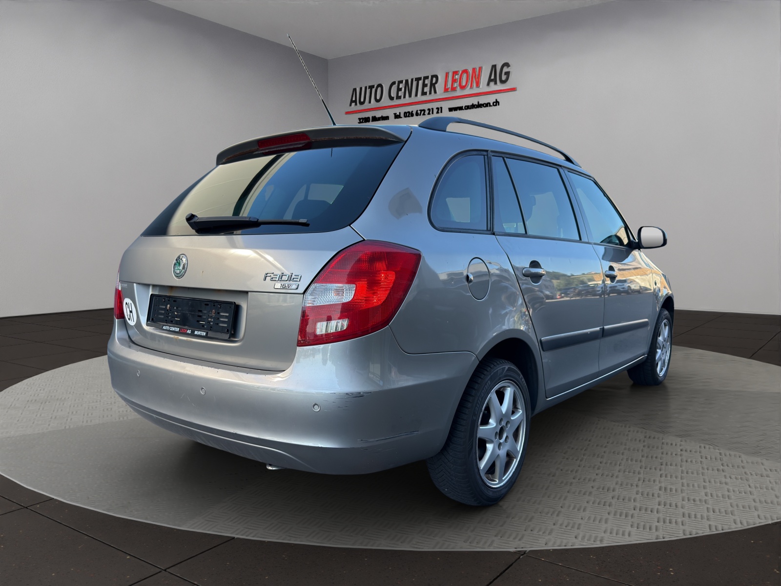 SKODA Fabia 1.6 Ambiente-image-5