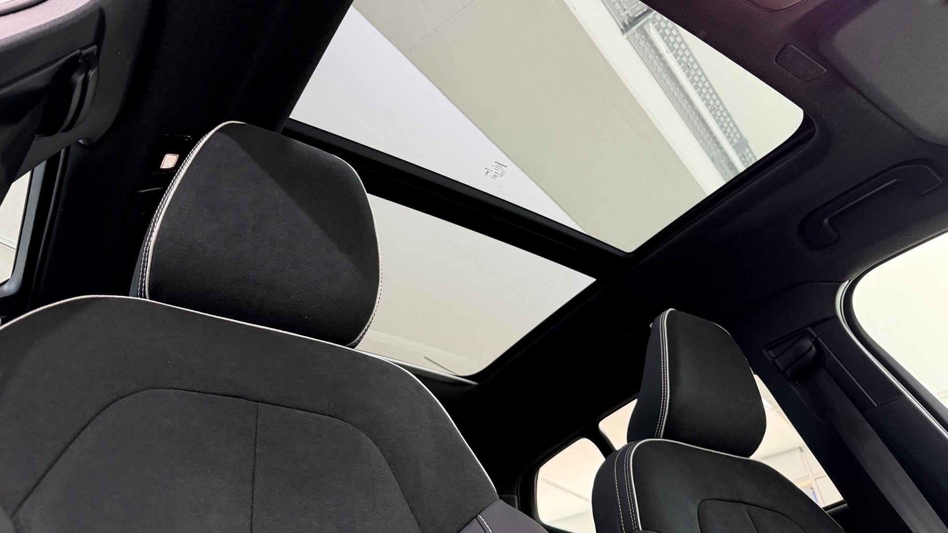 VOLVO EX40 Twin Ultra AWD-image-10
