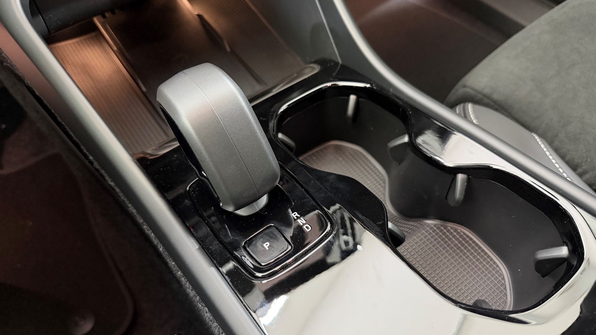 VOLVO EX40 Twin Ultra AWD-image-12