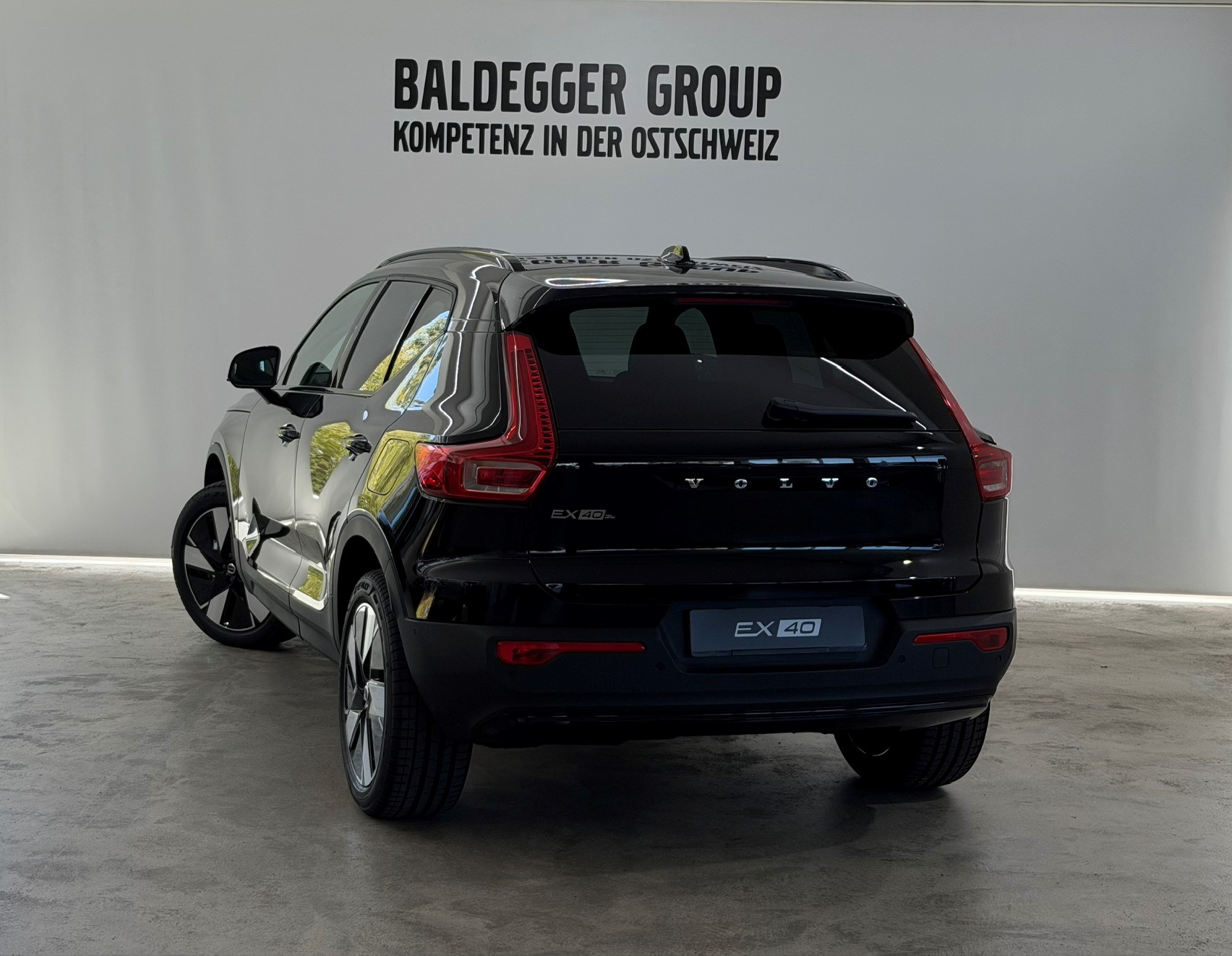 VOLVO EX40 Twin Ultra AWD-image-1