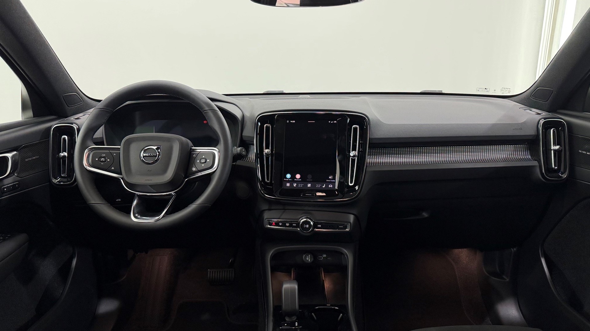 VOLVO EX40 Twin Ultra AWD-image-4