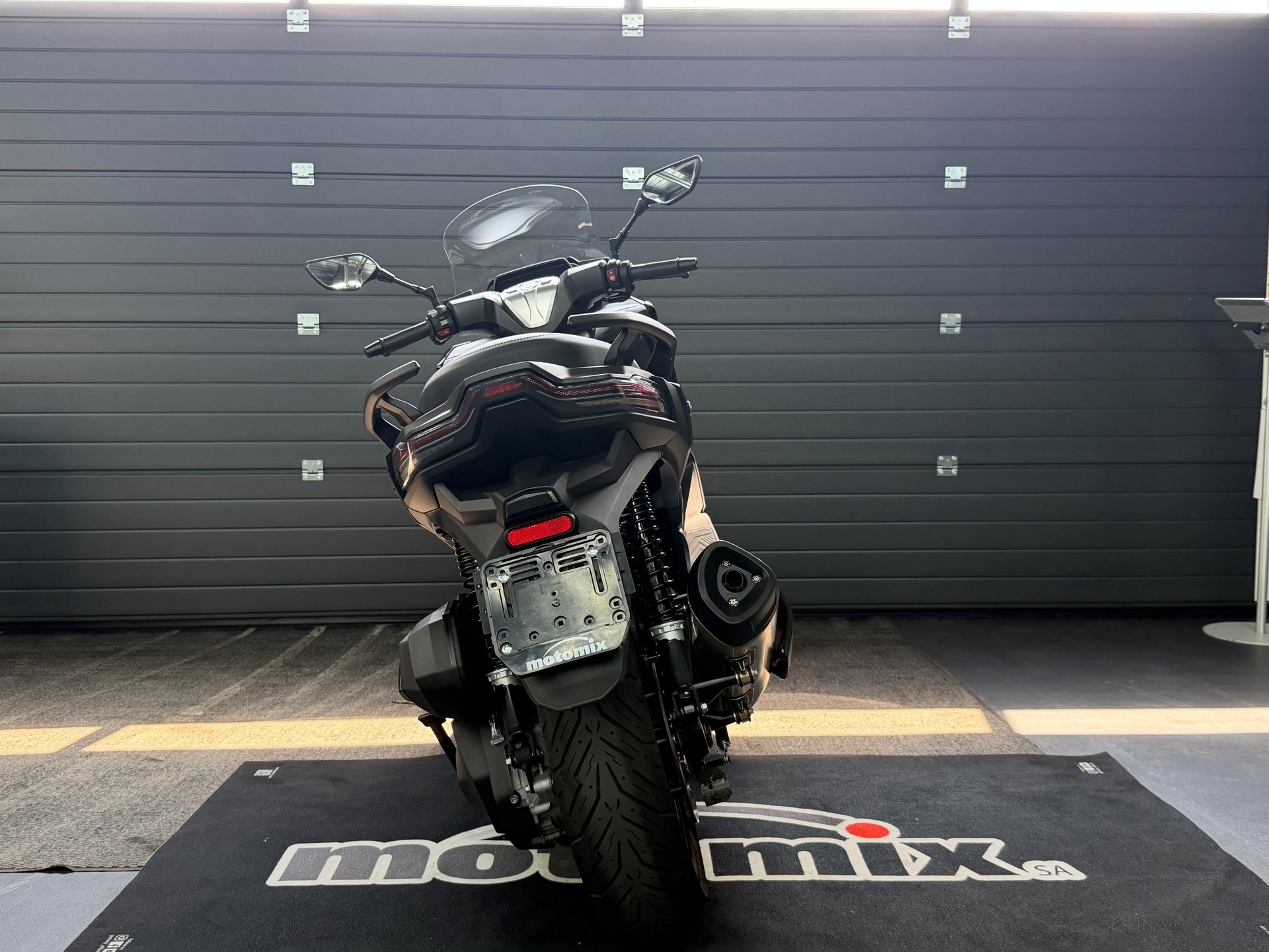 VOGE SR4 MAX-showroom-element-3