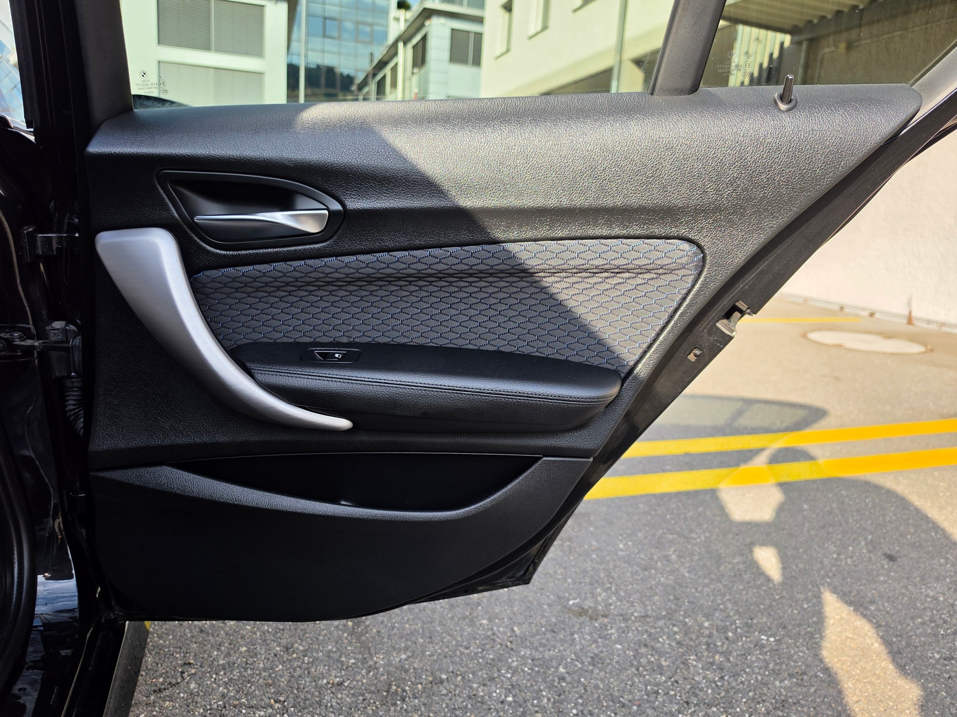 BMW M140i xDrive Steptronic-image-17