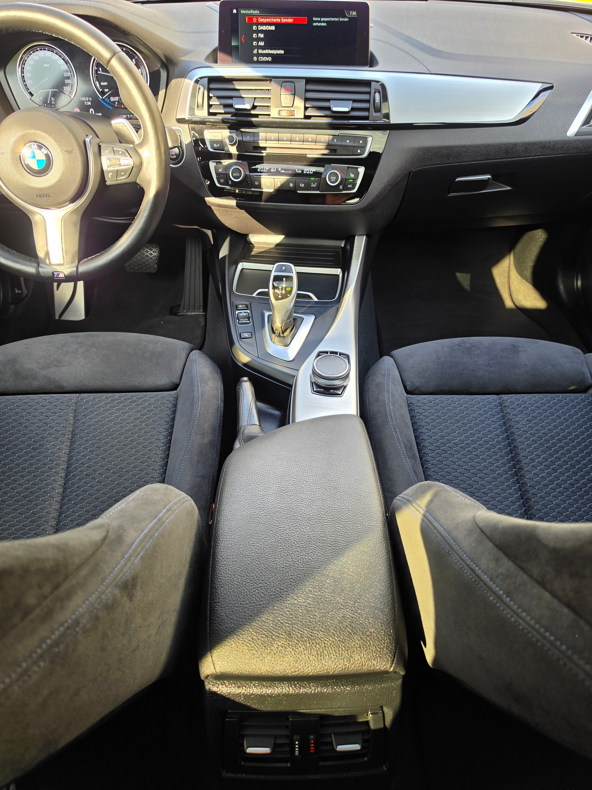 BMW M140i xDrive Steptronic-image-30