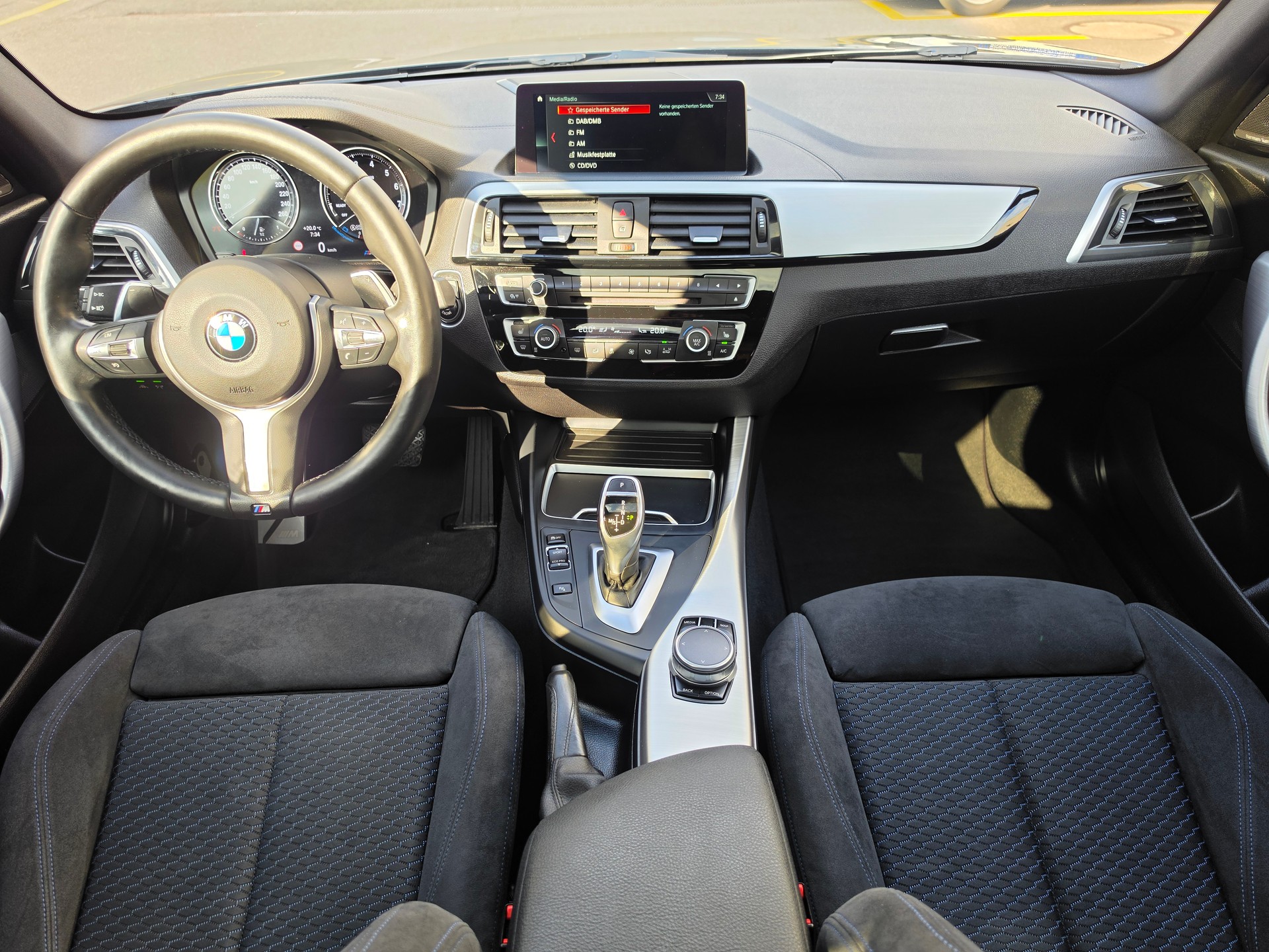 BMW M140i xDrive Steptronic-image-24