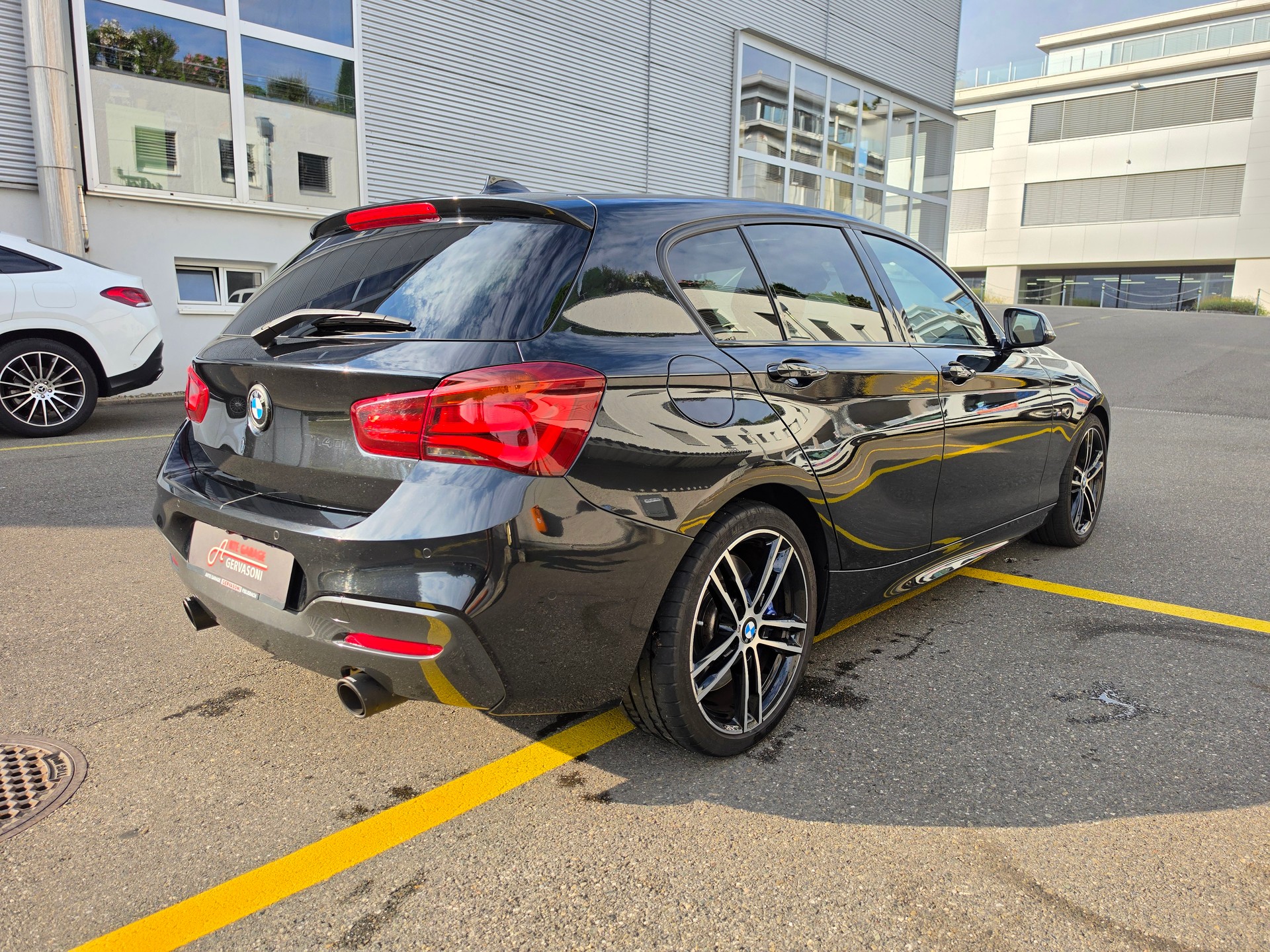 BMW M140i xDrive Steptronic-image-4