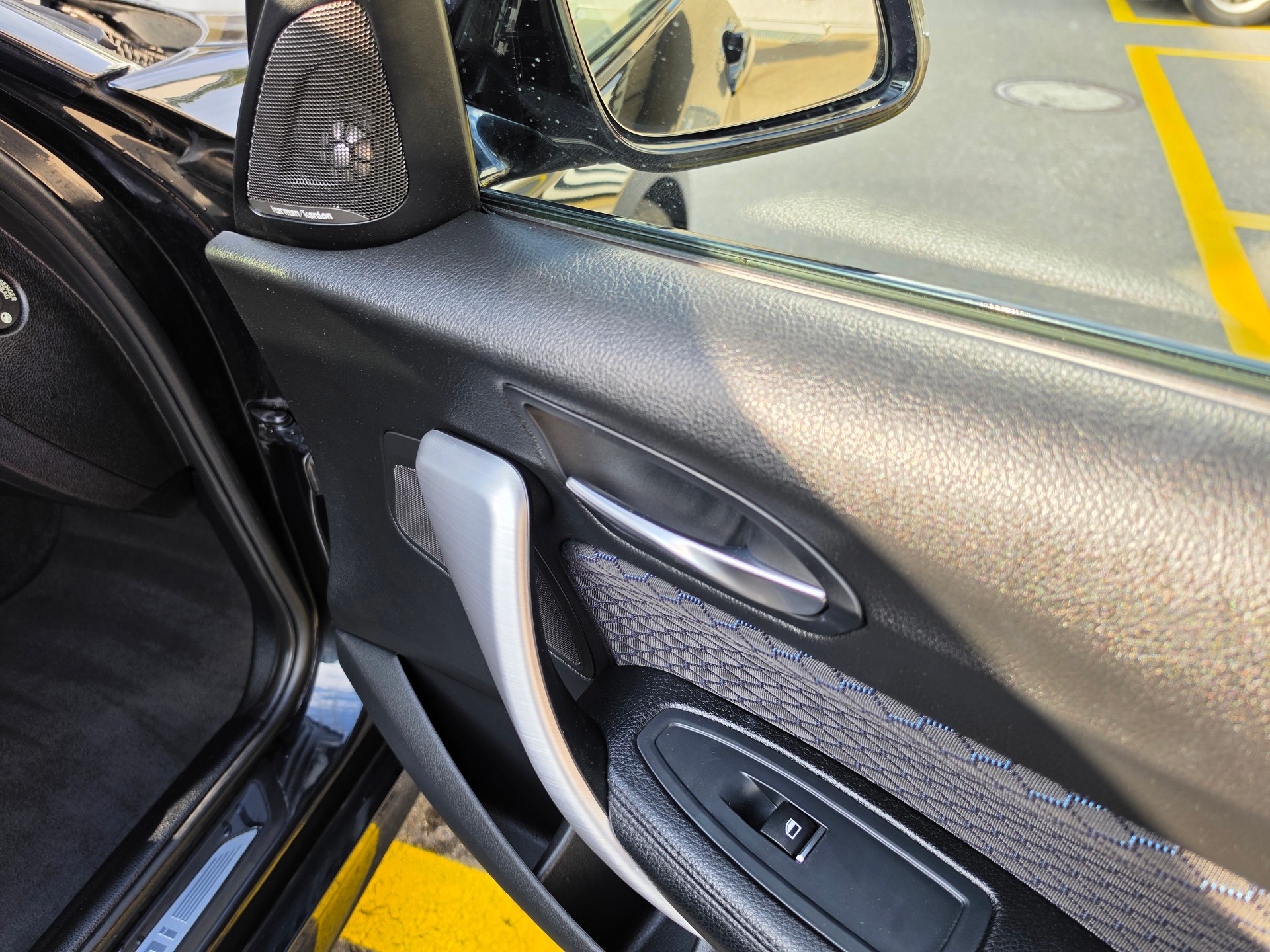 BMW M140i xDrive Steptronic-image-22