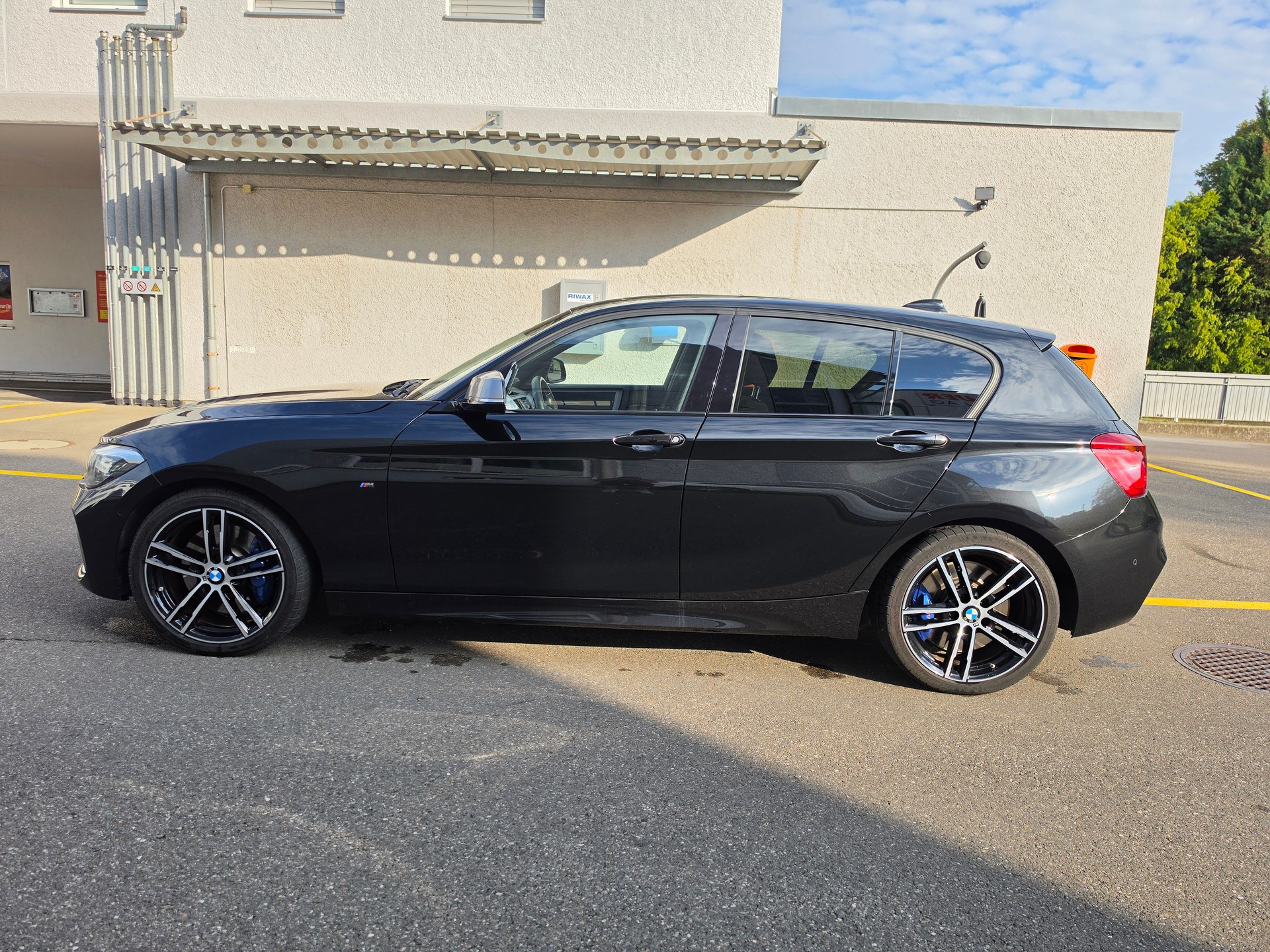 BMW M140i xDrive Steptronic-image-7