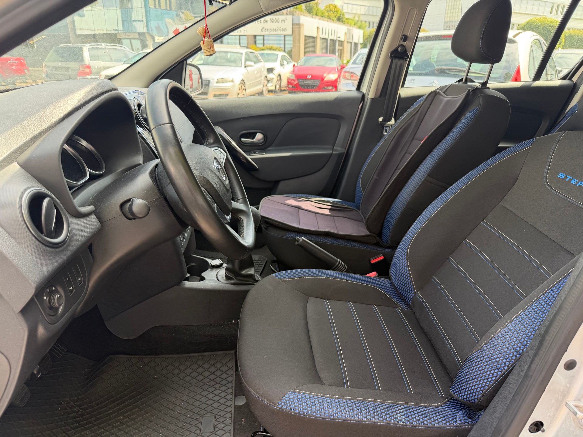DACIA Sandero Tce 100 Celebration-image-10