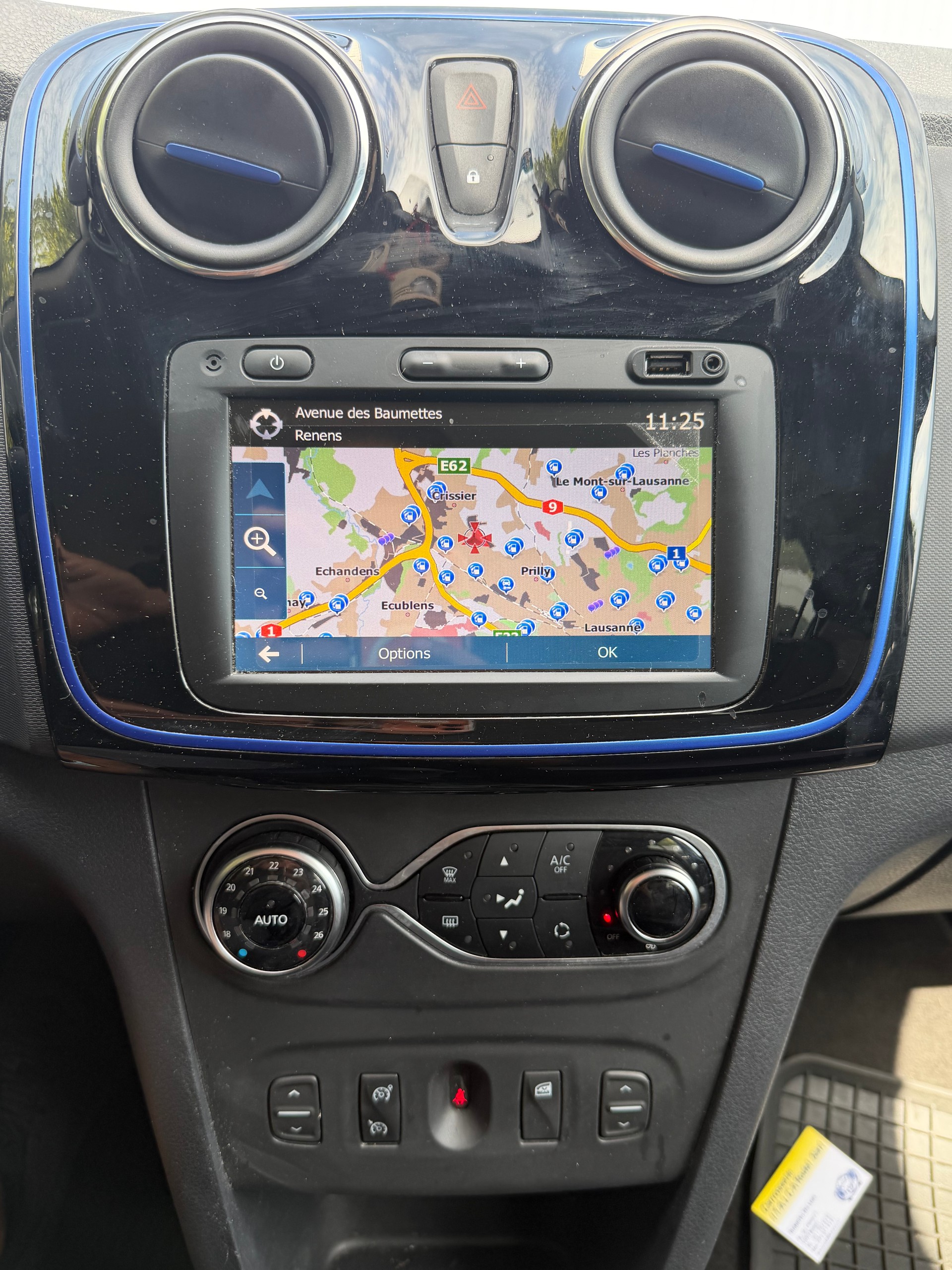 DACIA Sandero Tce 100 Celebration-image-13