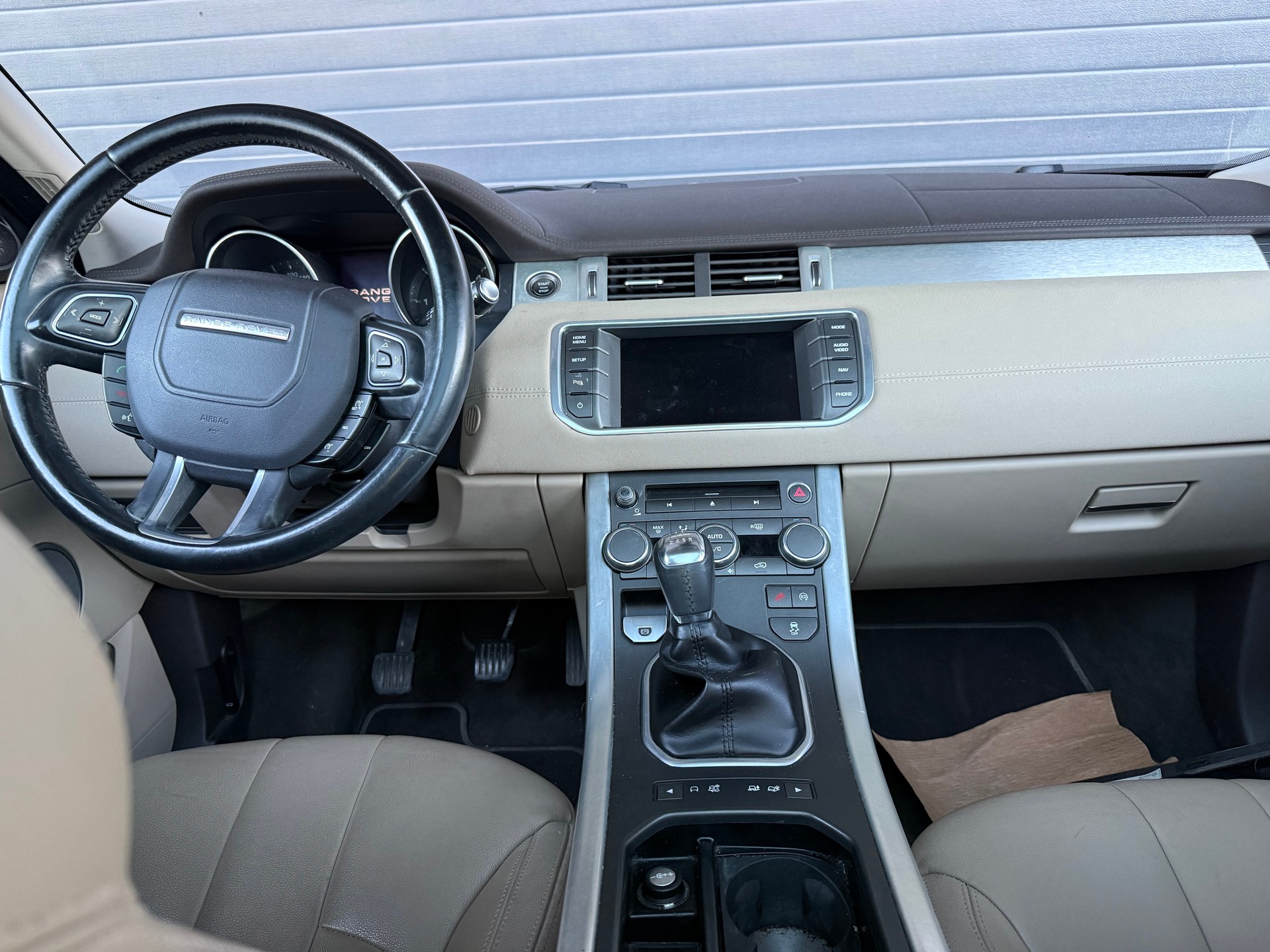 LAND ROVER Range Rover Evoque 2.2 TD4 Prestige-image-9